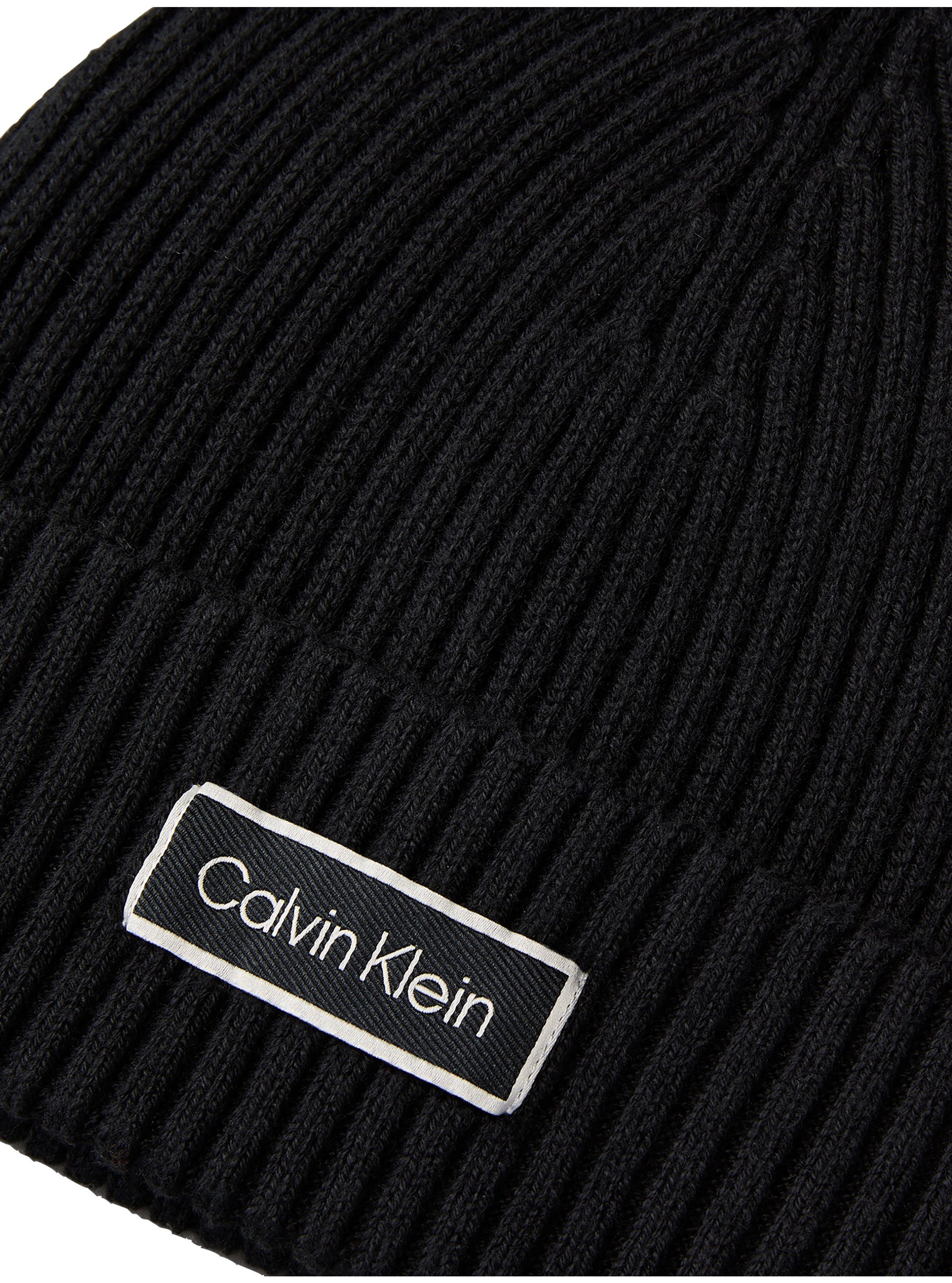 Calvin Klein Beanie PATCH CHUNKY RIB COTTON BEANIE Regular fit mit aufgenähtem Markenlogo