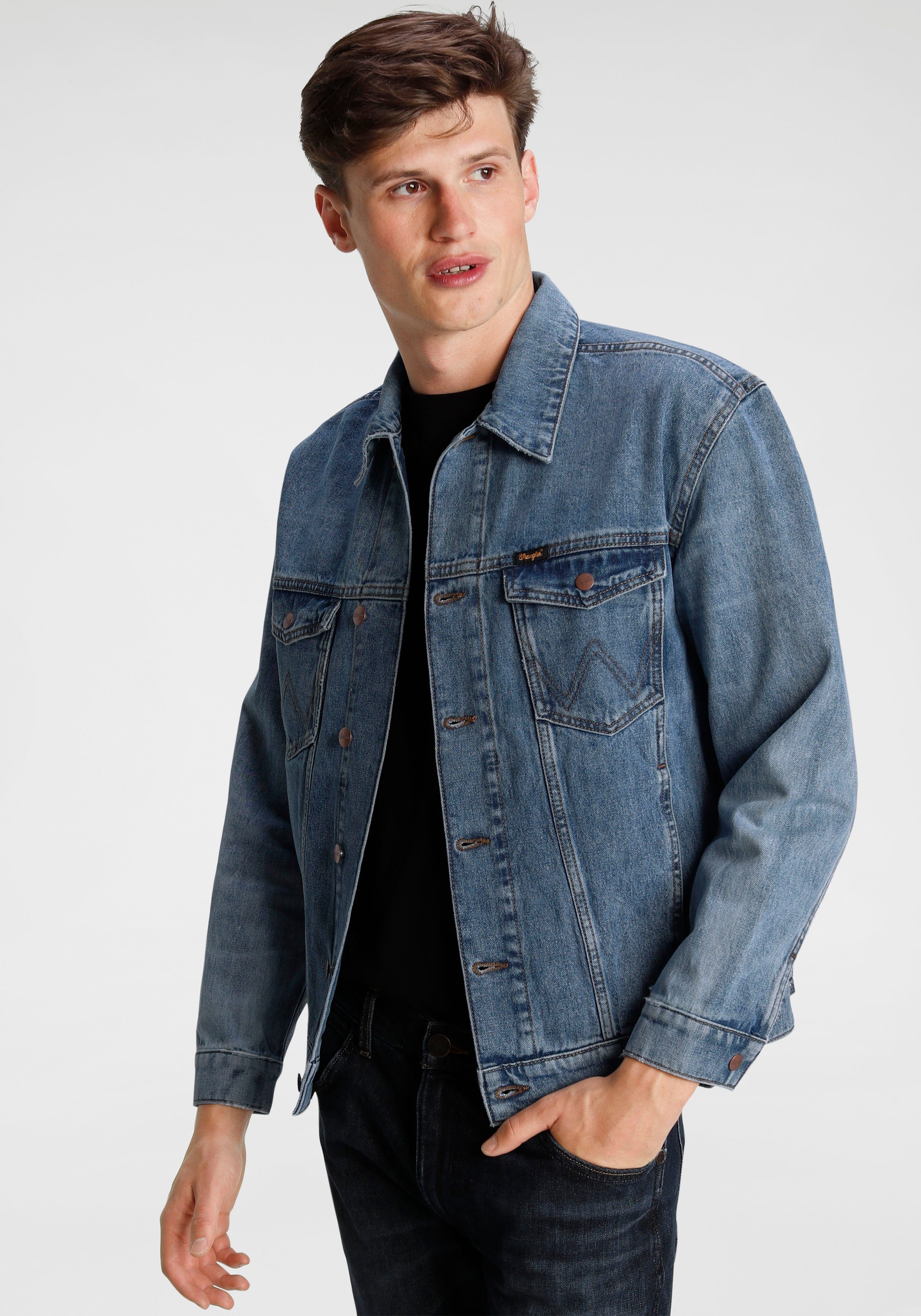 Men's Wrangler Retro Collegiate Embroidered Denim Jacket In