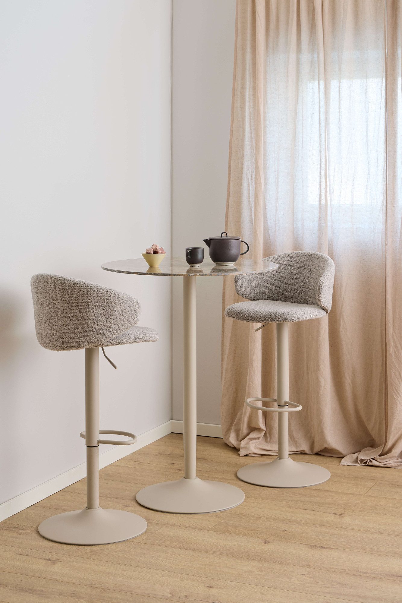 ACTONA GROUP Stehtisch (B/T/H: 80x80x105cm), Tisch braun, polierte Keramiktischplatte