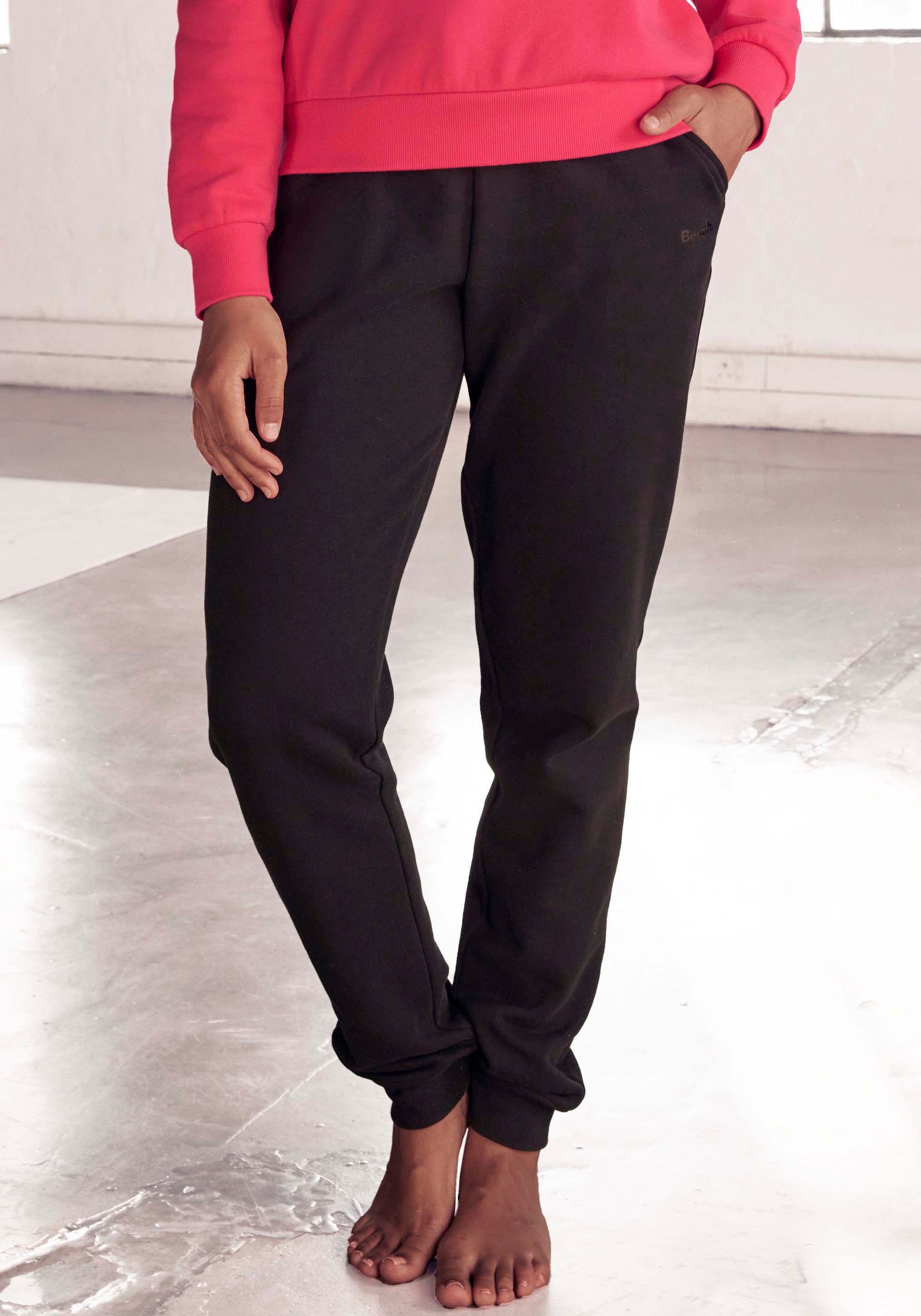 Bench. Loungewear Sweatpants -Loungehose mit kleinem Logodruck und seitlichen Taschen, Loungewear, Loungeanzug schwarz