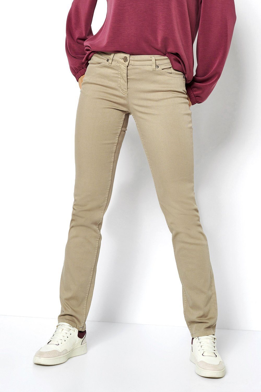 TONI 5-Pocket-Jeans Perfect Shape aus Colour Denim, Stickerei auf den  Hinterhosentaschen