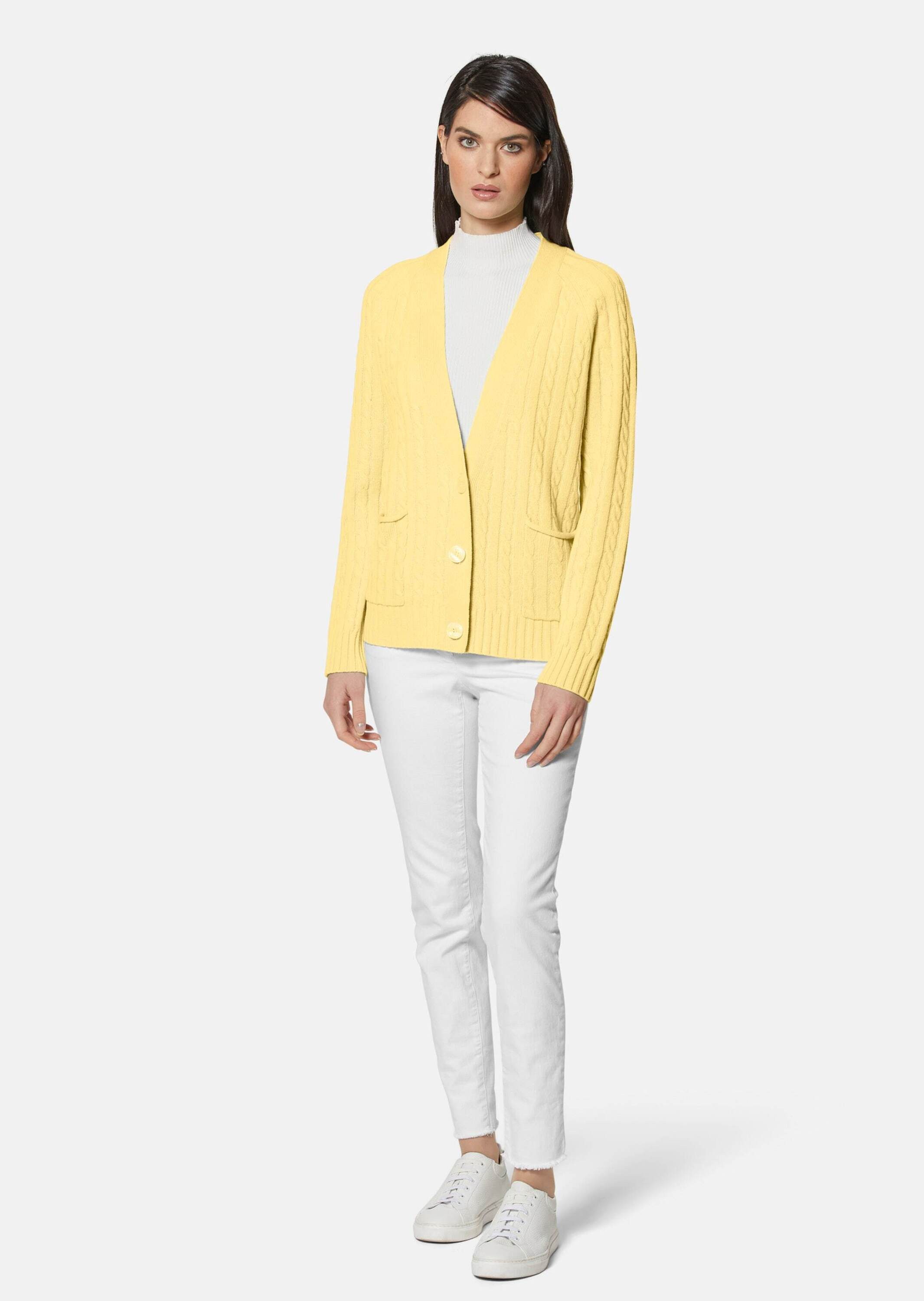 MADELEINE Strickjacke Strickjacke mit Zopfmuster in angesagten Farben