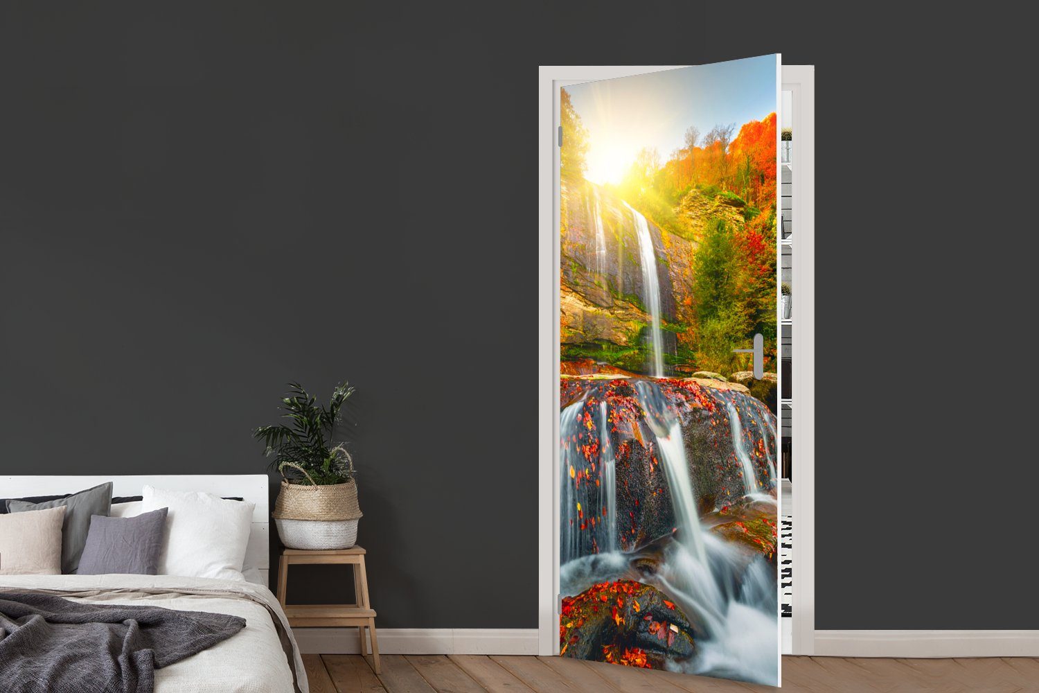 Wasserfall Tür, - für - Herbst Wasser, 75x205 MuchoWow Natur Matt, St), Türaufkleber, Fototapete cm Türtapete - Rot bedruckt, (1 -