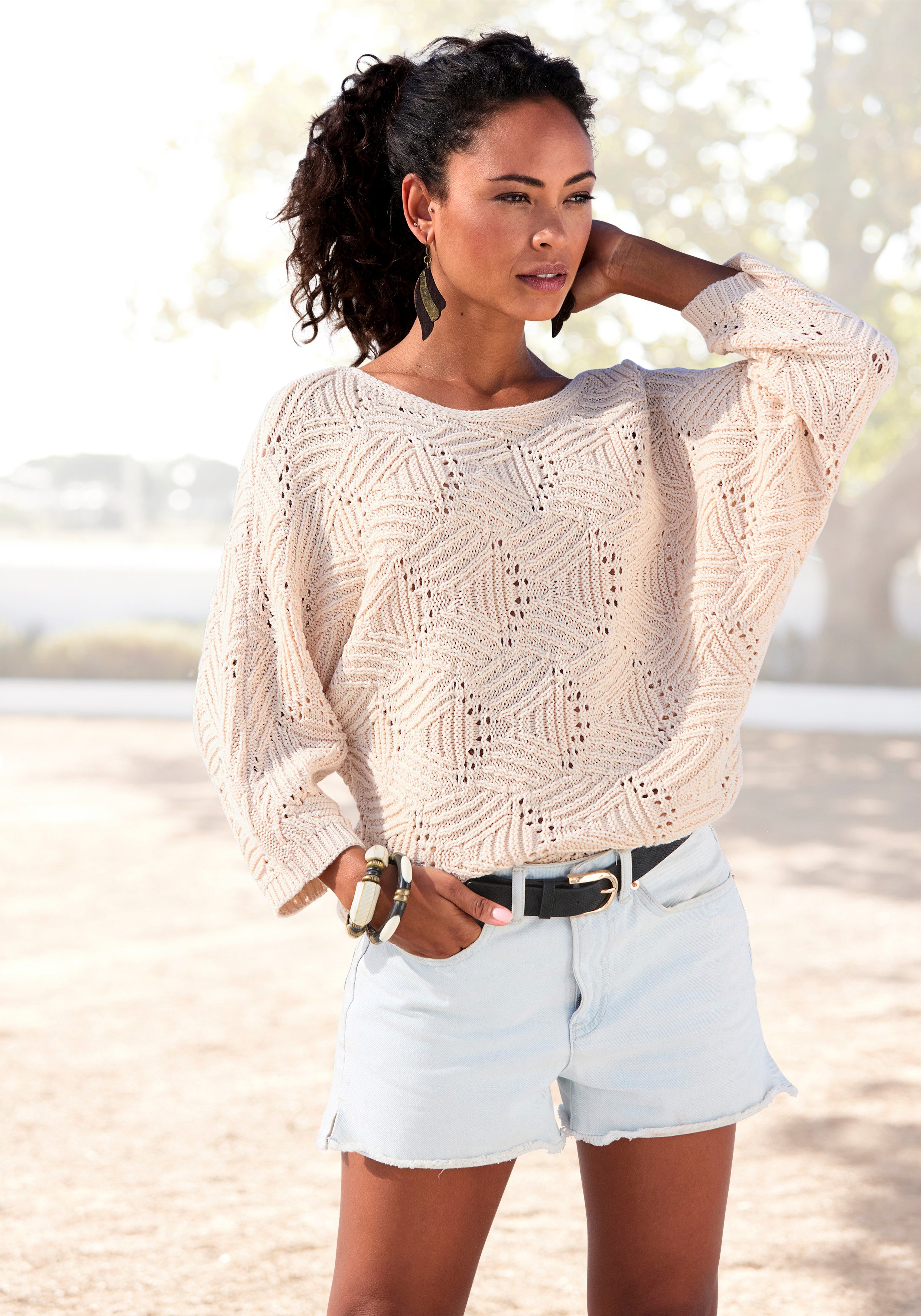 LASCANA Fledermauspullover mit aufwendigem Strickmuster, Lochstrickmuster modischer Ajourpullover, Oversize-Pullover, Strickpullover, Frühling