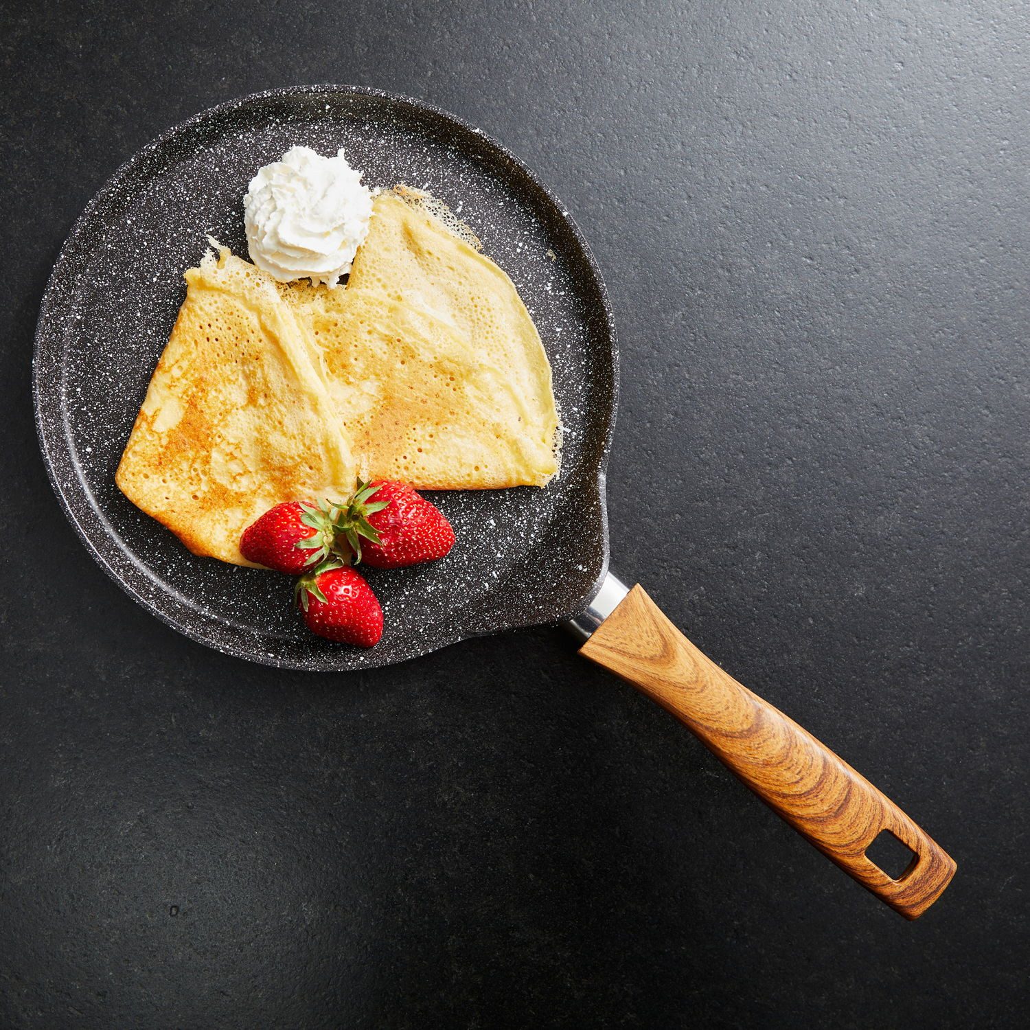 STONELINE Crêpepfanne Crêpes-Pfanne 25 cm, mit Teigverteiler, induktionsgeeignet, Aluminium (Set, 1-tlg., 1 Pfanne, 1 Teigverteiler aus Holz), mit echten Steinpartikeln, induktionsgeeignet, Designed in Germany