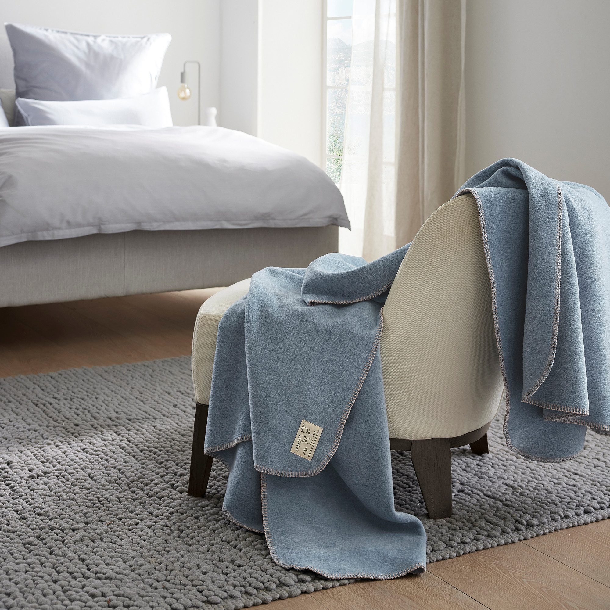 bugatti Wohndecke »Wohndecke bugatti«, mit bugatti-Logo-Patch günstig online kaufen
