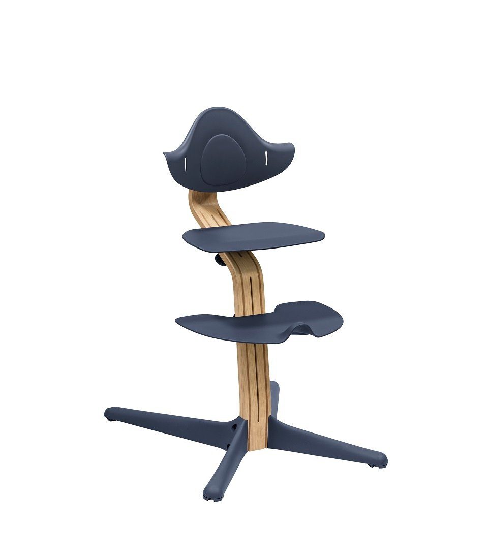 Stokke Hochstuhl Nomi® Hochstuhl, der zu aktivem Sitzen inspiriert, Geeignet für Babys bis Erwachsene bis zu 150 kg Oak Navy