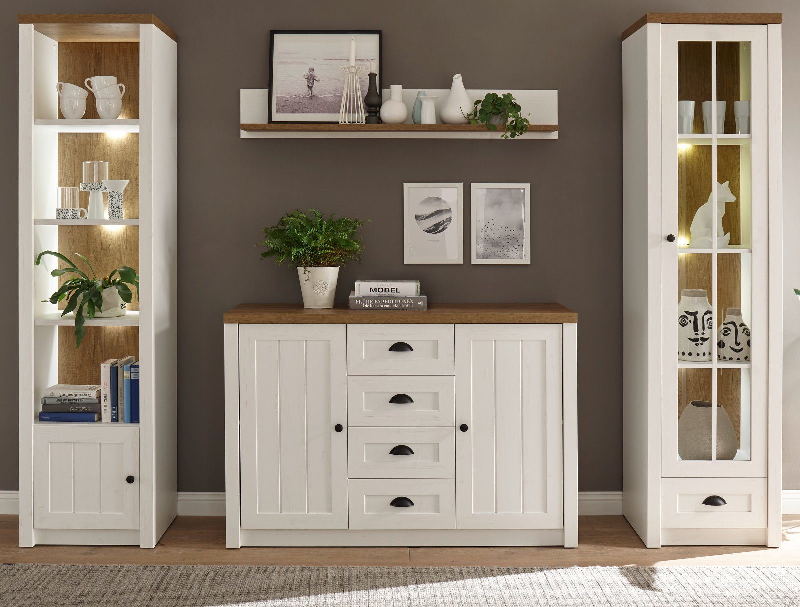 Furn.Design Wohnwand Seyne, (in Pinie weiß mit Eiche hell, Set 4-teilig, ca. 270 x 198 cm), moderner Landhausstil mit gekälter Optik
