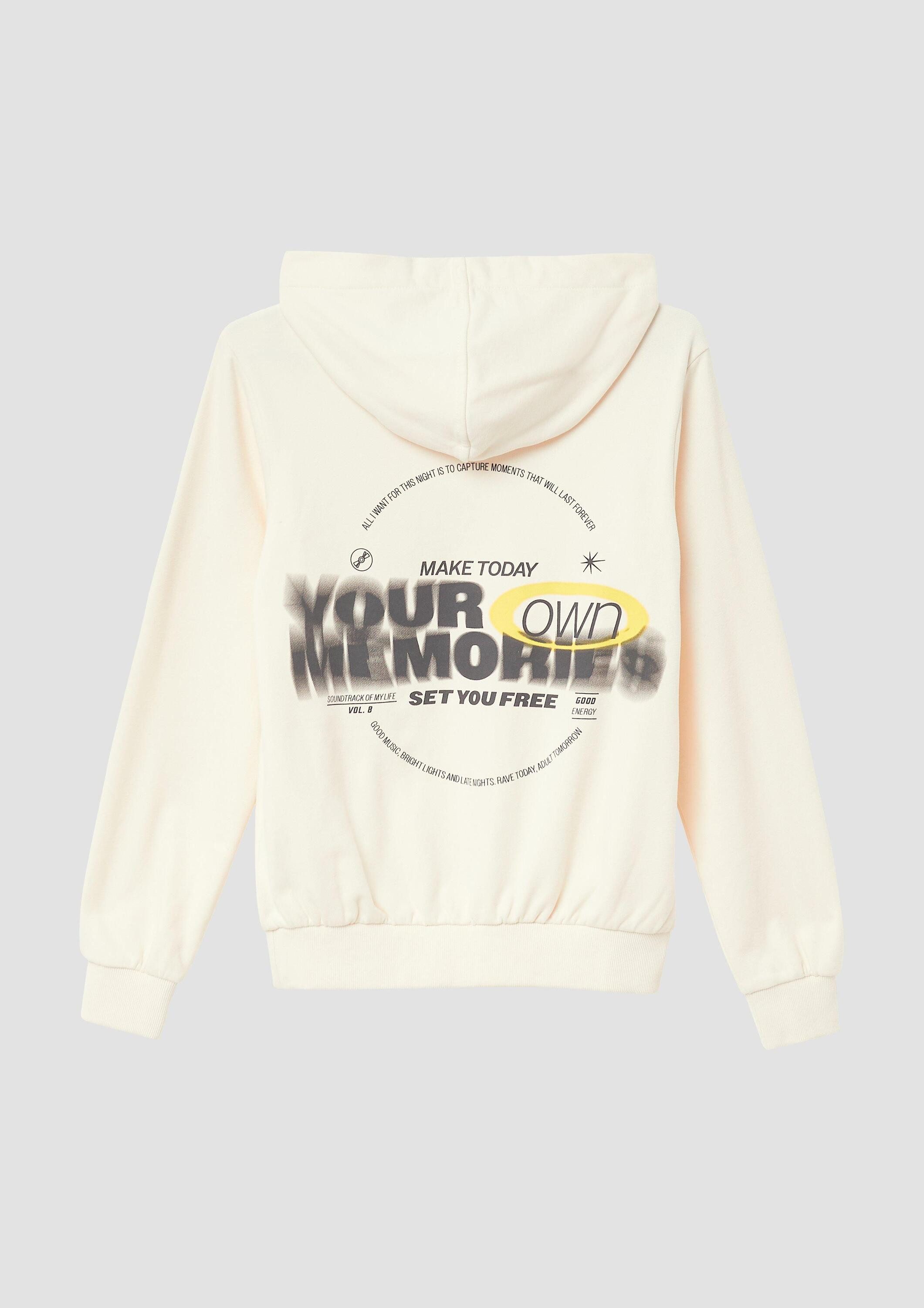 s.Oliver Sweatshirt Sweatshirt Kapuzensweater mit Front- und Rückenprint