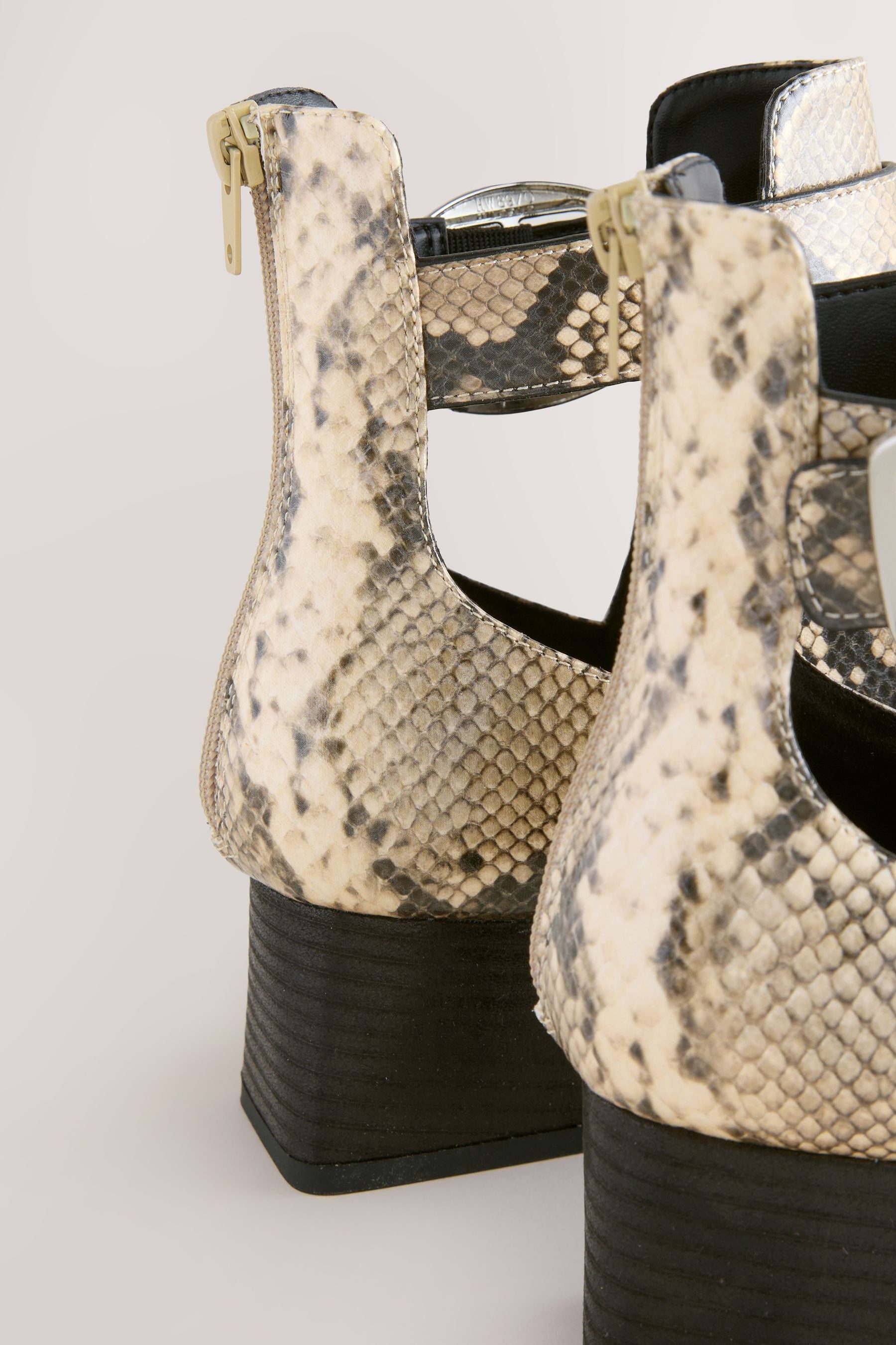 Next Forever Comfort® Stiefeletten mit Schnalle Stiefelette (1-tlg)