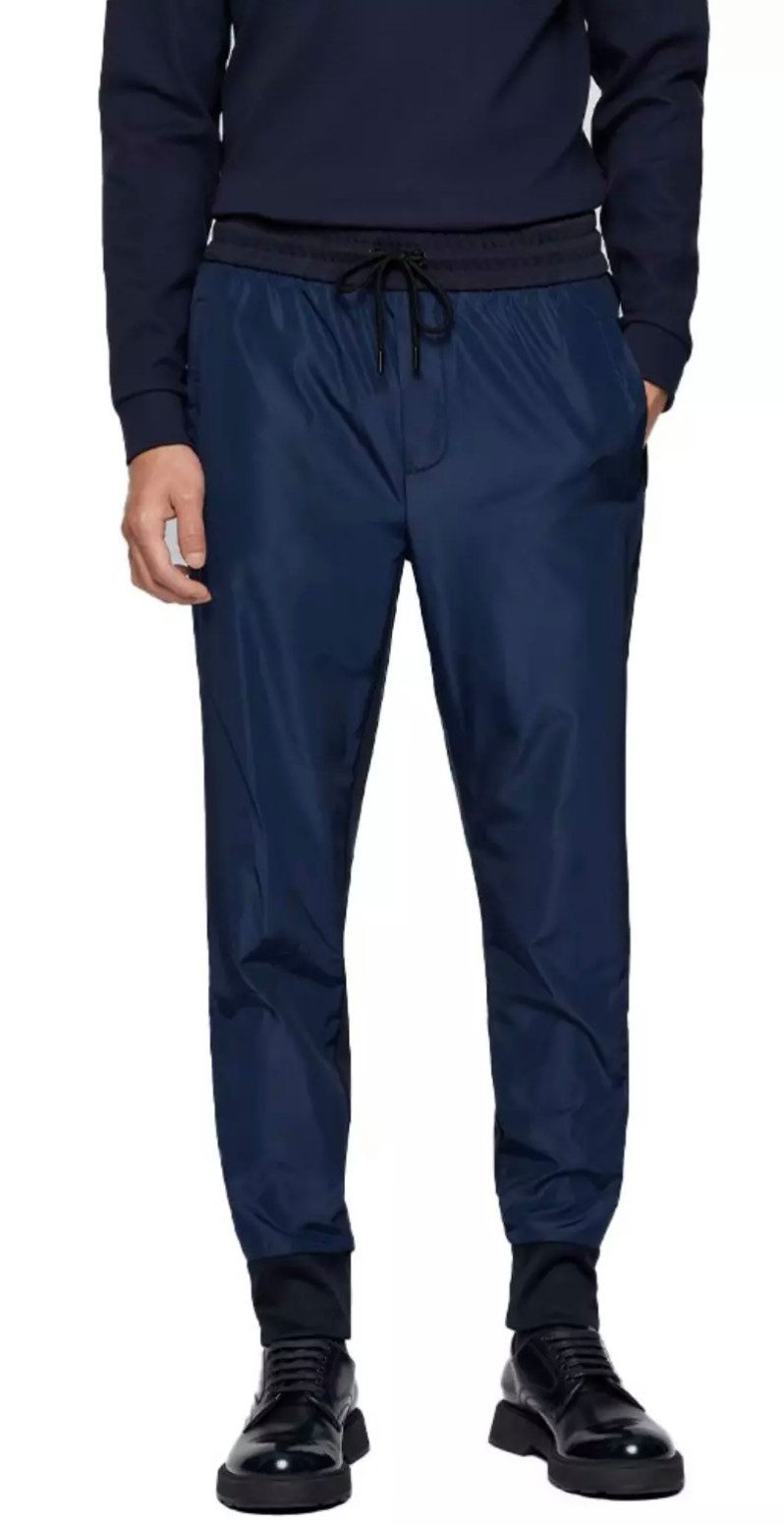 BOSS Loungepants Lamont 55 Performance Wasserabweisend Jogginghose Wasserabweisendes Material für Schutz bei nassem Wetter