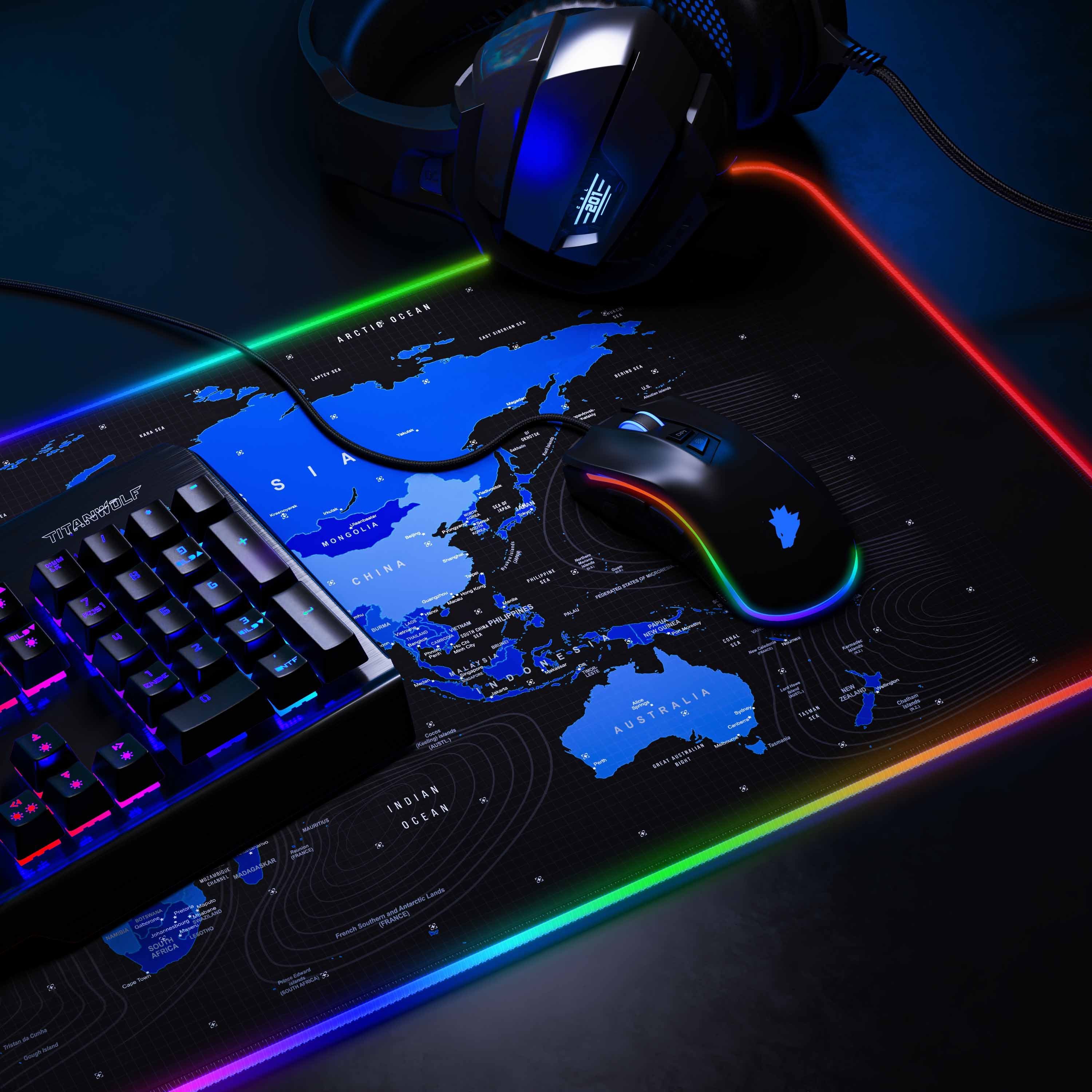 Titanwolf Gaming Mauspad RGB Mousepad 800 x 300 x 3 mm, LED Multi Color XL Tischunterlage, rutschfest, abwaschbar, Geschwindigkeit & Präzision, Weltkarte blau