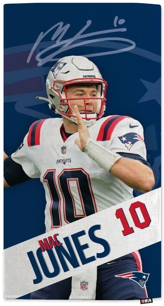 New England Patriots Strandtuch NFLPA Mac Jones Beach Towel Motion