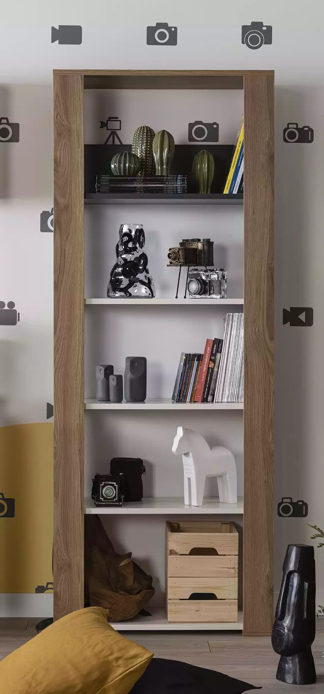 Xlmoebel Bücherregal Braunes Holzregal für Kinderzimmer mit viel Stauraum, Bücherregal 1-tlg., Hergestellt in Europa