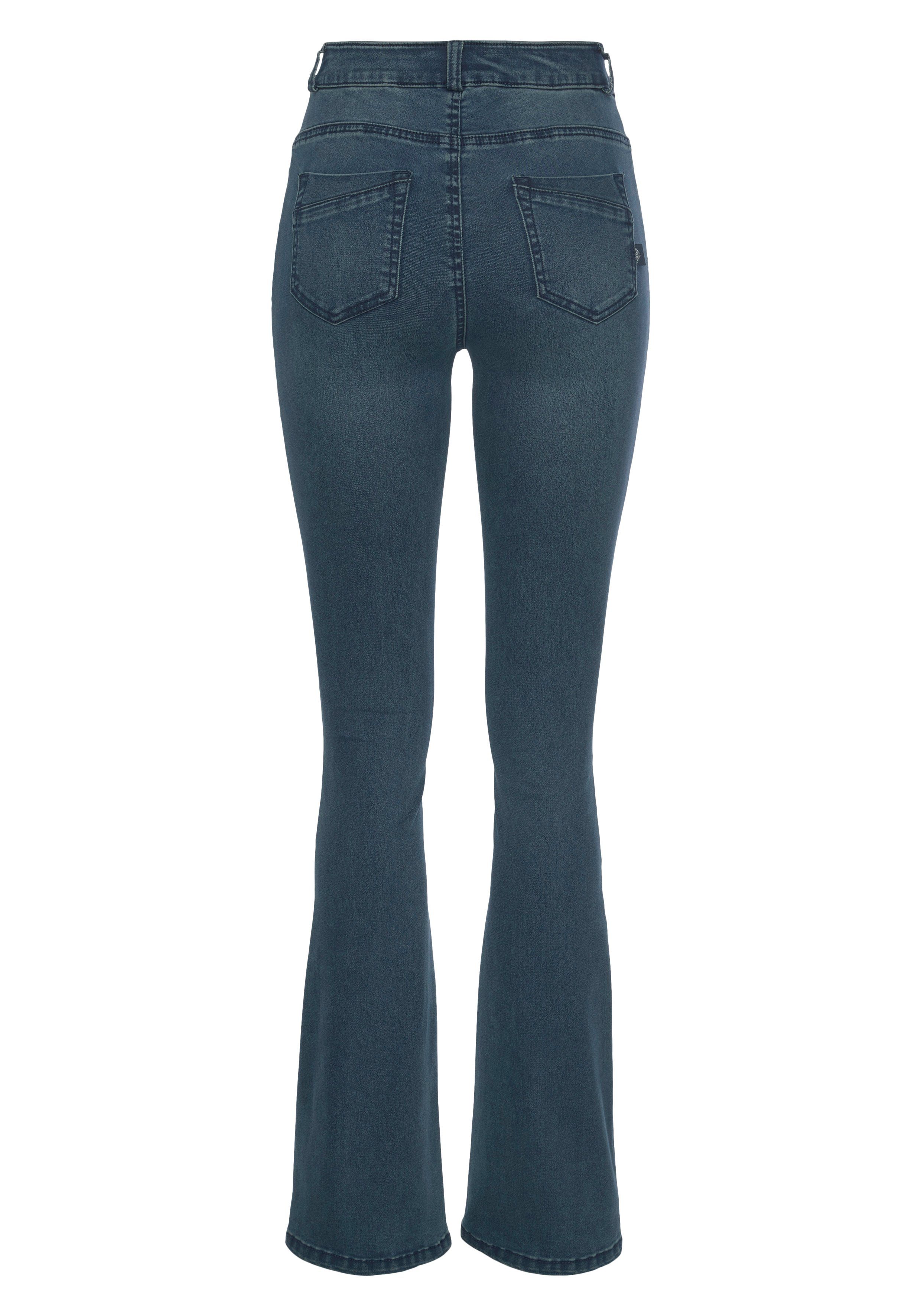 Arizona Bootcut-Jeans Ultra Stretch ausgestellte Beinform, Used-Waschung, hohe Leibhöhe