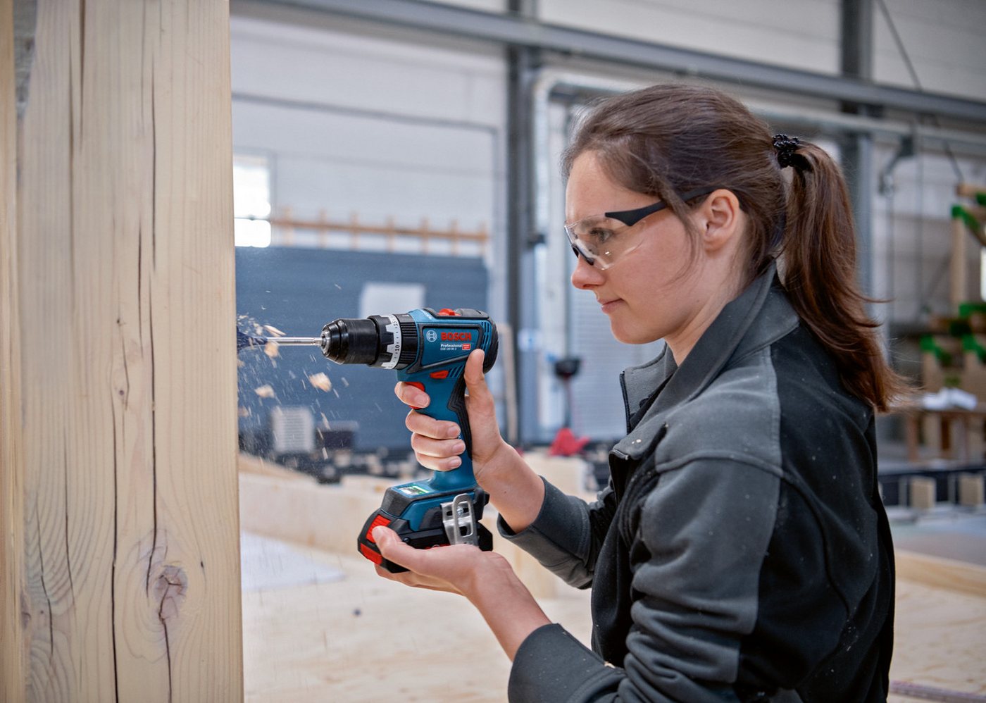 Thumbnail - Bosch Professional Akku-Schlagbohrschrauber GSB 18V-90 C, inkl. 2x 4 Ah Akku und Schnellladegerät GAL 18V-40, mit L-BOXX