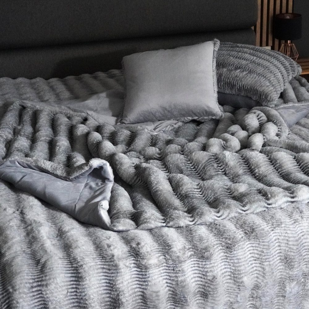 Wohndecke Waschbär-Fell Kuscheldecke, REALLaxx, 150x200 / 220x240 XXL Sofadecke Kunstfell grau, waschbar – Bild 5 von 5