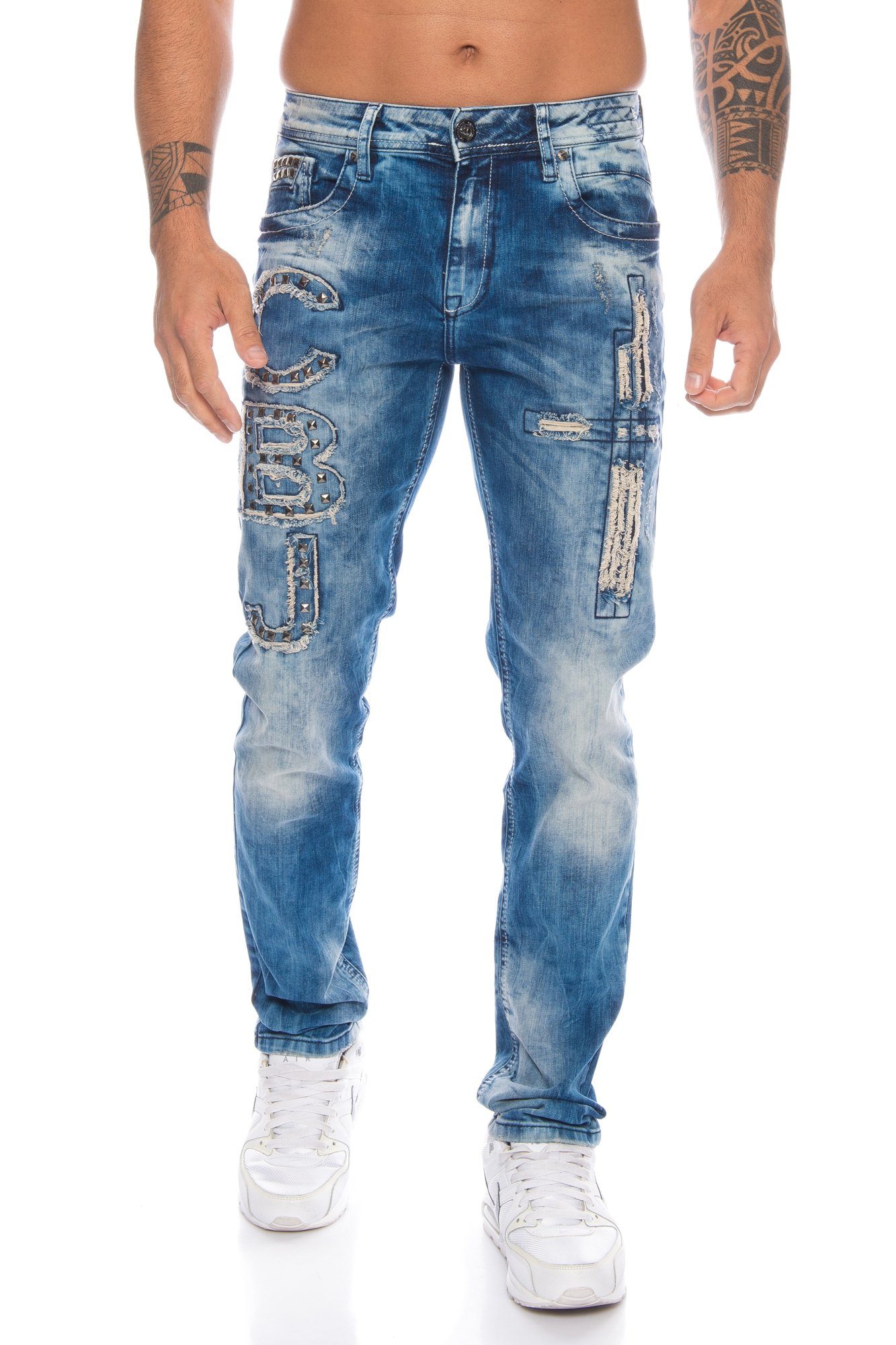 Cipo & Baxx Slim-fit-Jeans Herren Jeans Hose mit stylischen Applikationen aufwendige Nietenverzierung