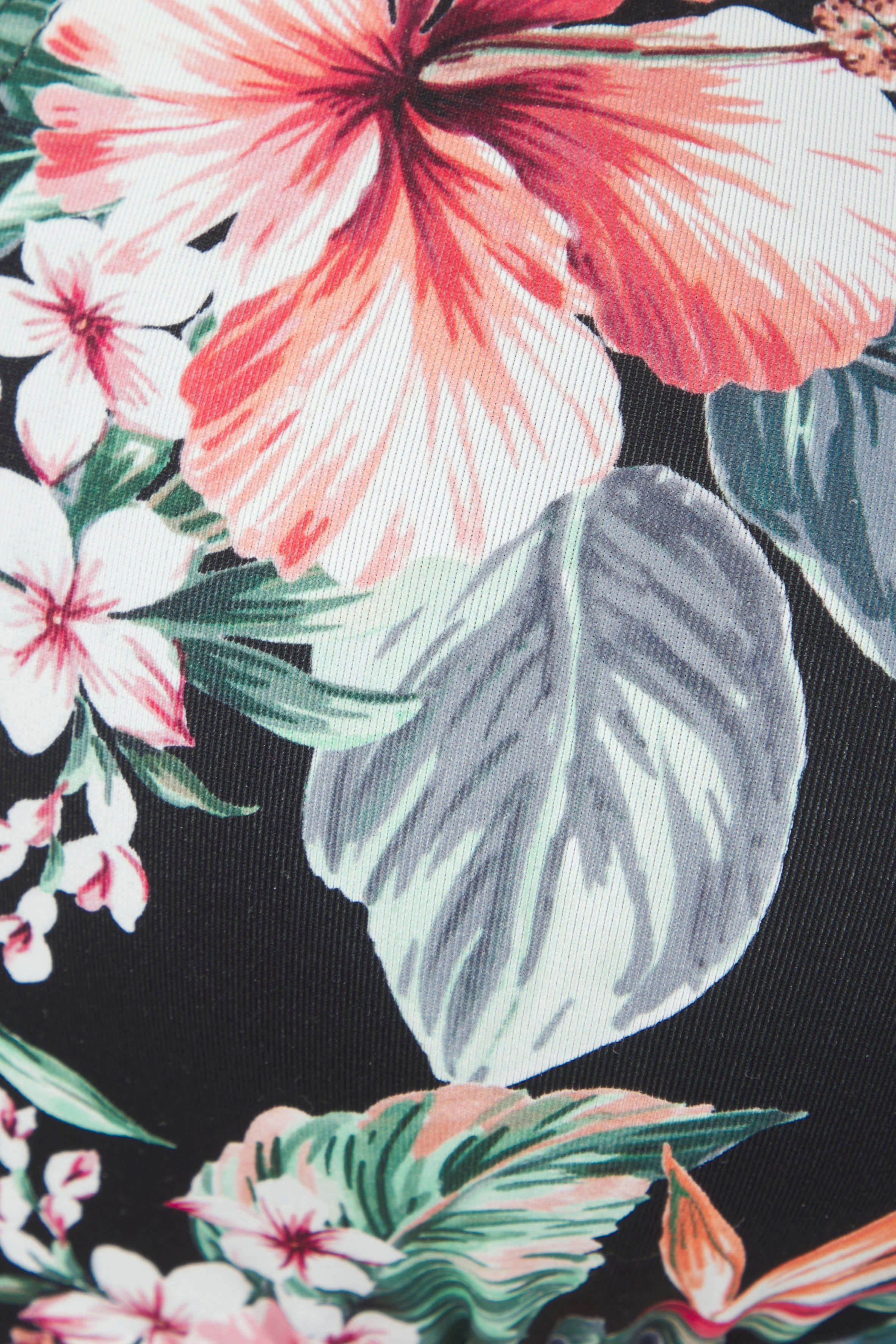 LASCANA Triangel-Bikini-Top Salsa, mit Zierring und tollem Blumenprint