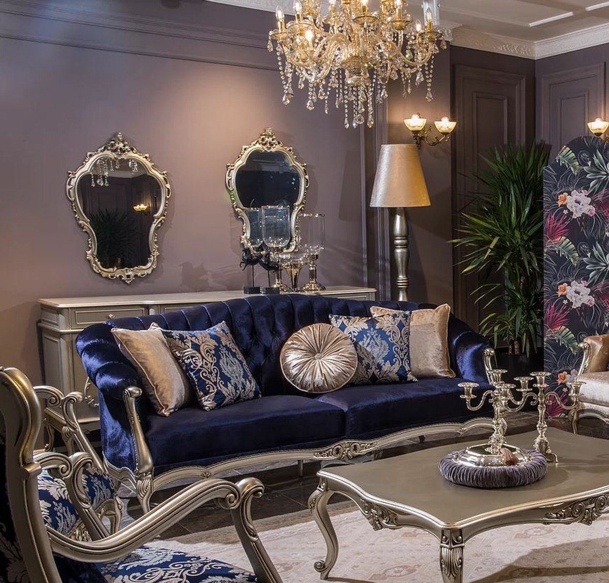 Casa Padrino Sofa Luxus Barock Wohnzimmer Sofa mit dekorativen Kissen Blau / Silber 212 x 80 x H. 98 cm - Prunkvolle Barock Möbel