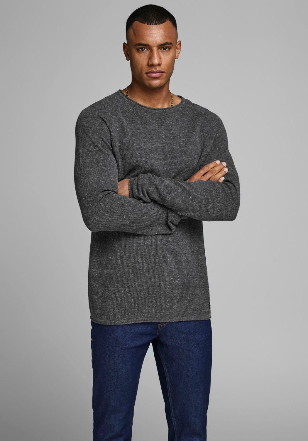 Jack & Jones Rundhalspullover JJEHILL Einfarbiger Pullover mit angenehmem Tragegefühl unifarben, modisch, schmal, Baumwolle, Rundhals. € 39,99