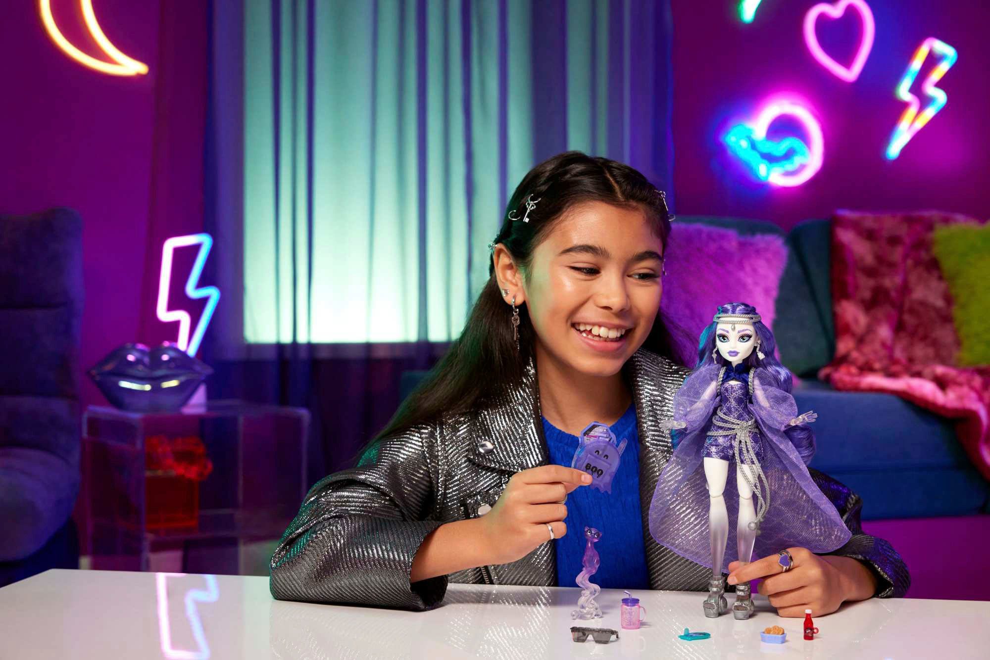 MonsterHigh™ Anziehpuppe Spectra Vondergeist mit Frettchen günstig online kaufen