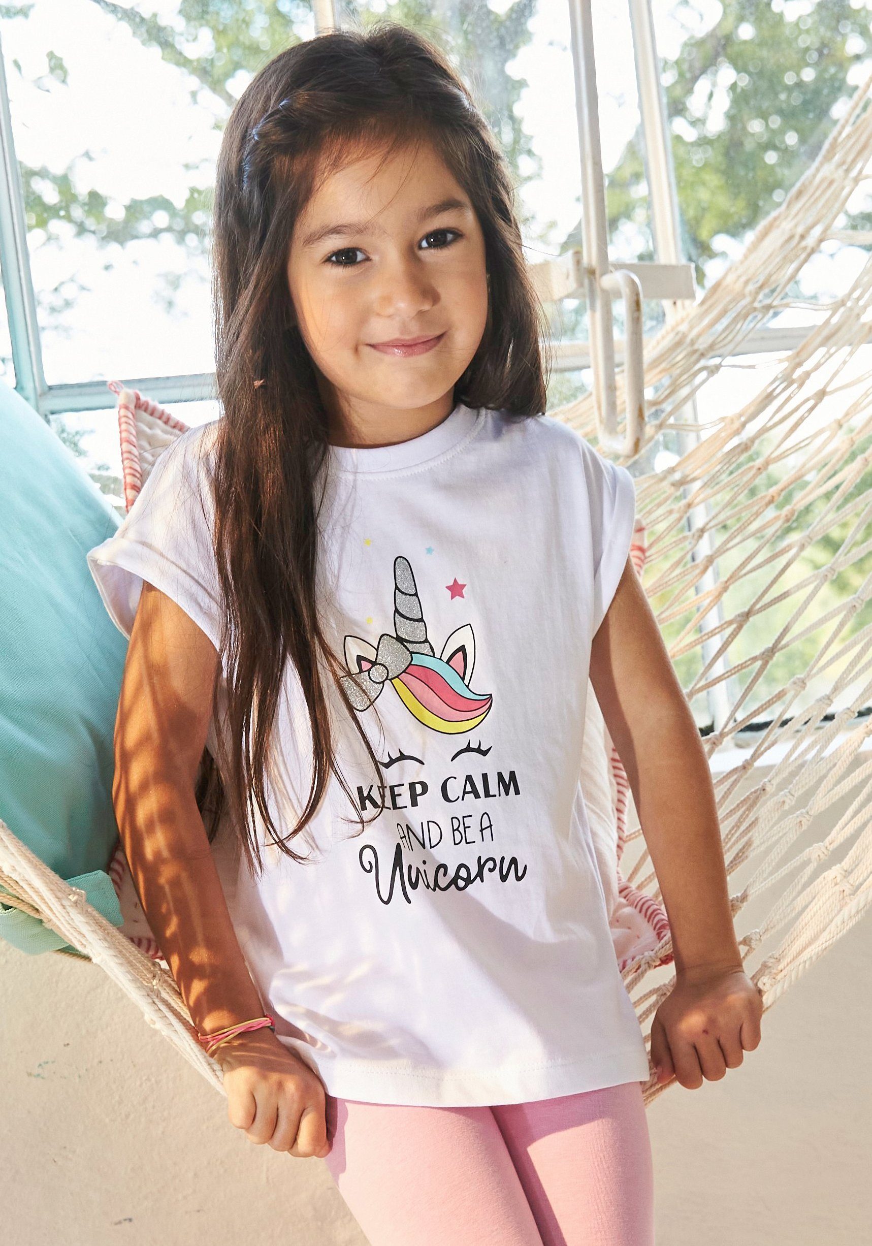 Einhornmotiv calm mit and KIDSWORLD be T-Shirt niedlichem unicorn a keep