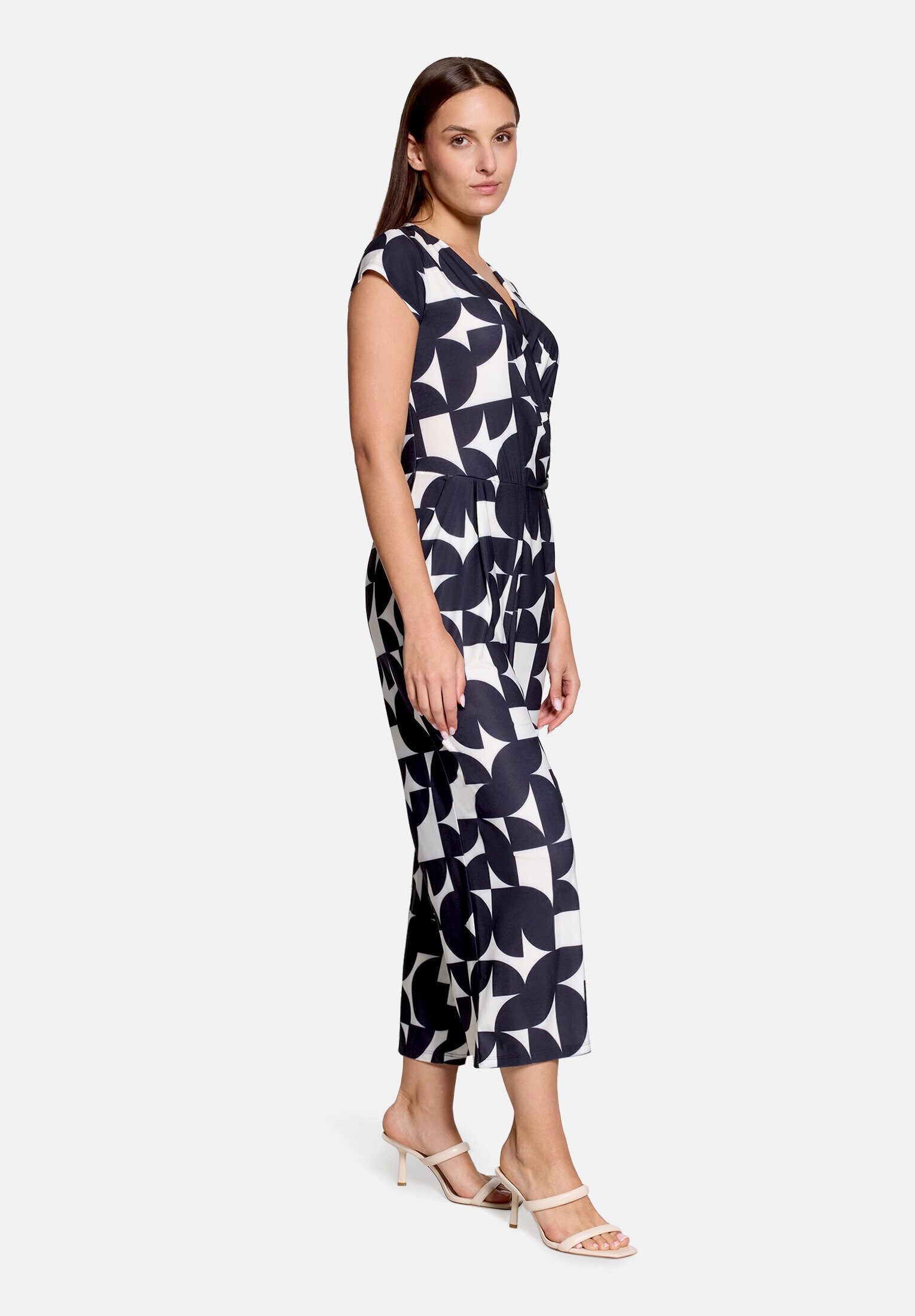 Betty&Co Overall Damen kurzarm (1-tlg) – Bild 2 von 5