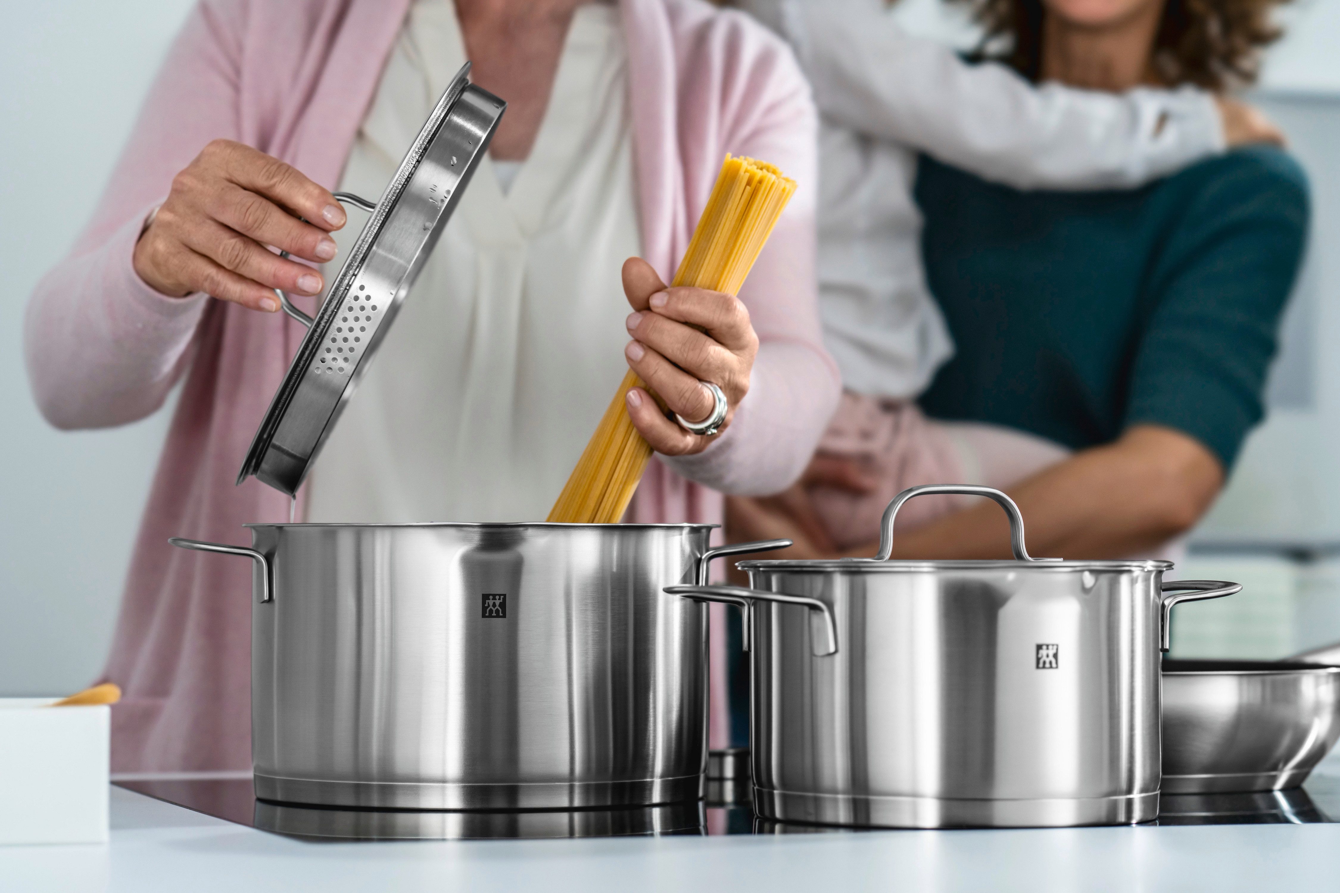 Zwilling Topf-Set TrueFlow, Edelstahl (Set, 5-tlg), 18/10 Edelstahl, integrierte Siebfunktion, Induktion, 5-tlg.