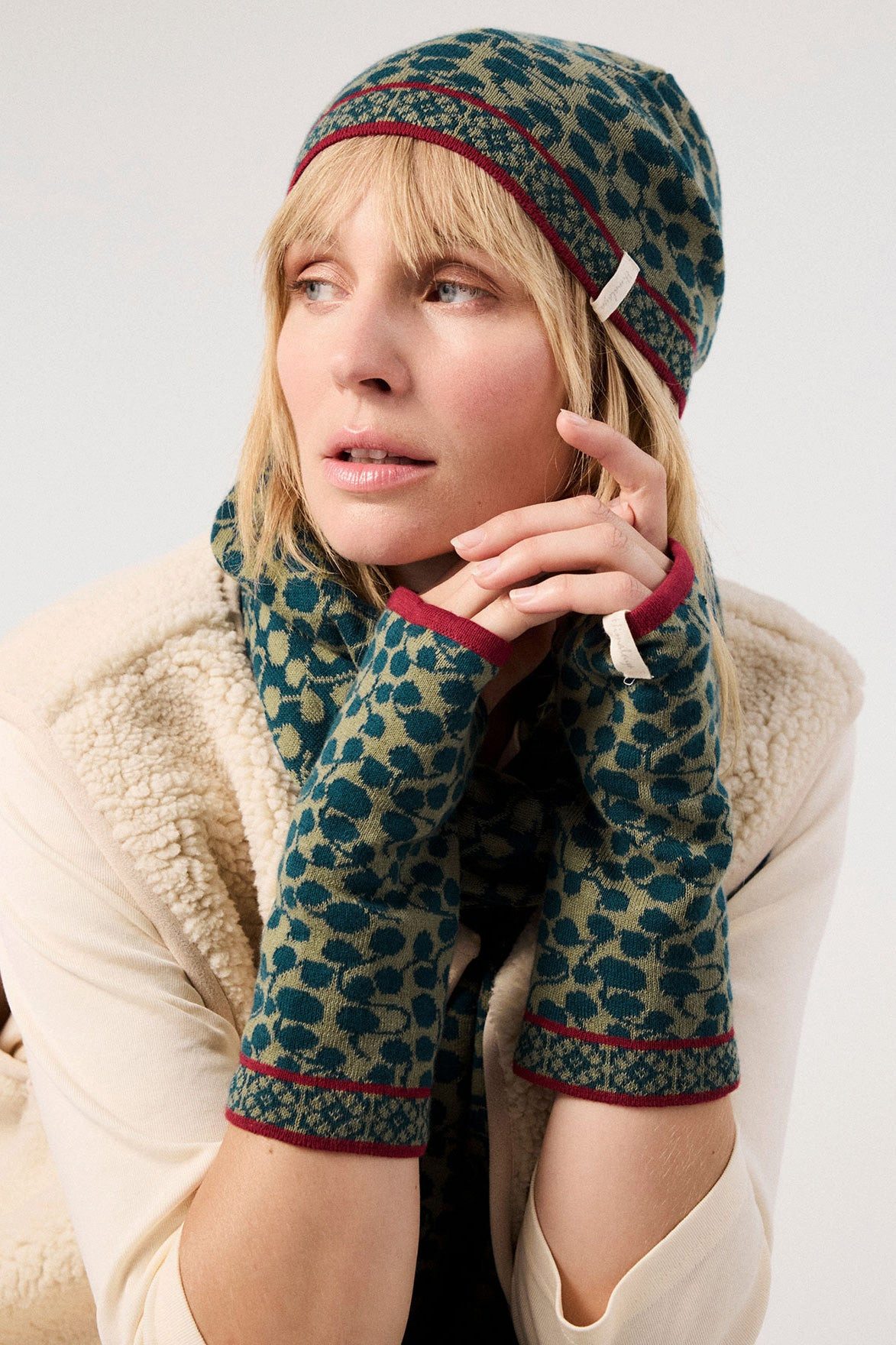 Himalaya Clothing Armstulpen Fingerlose Handschuhe Damen mit Tropfenmuster günstig online kaufen