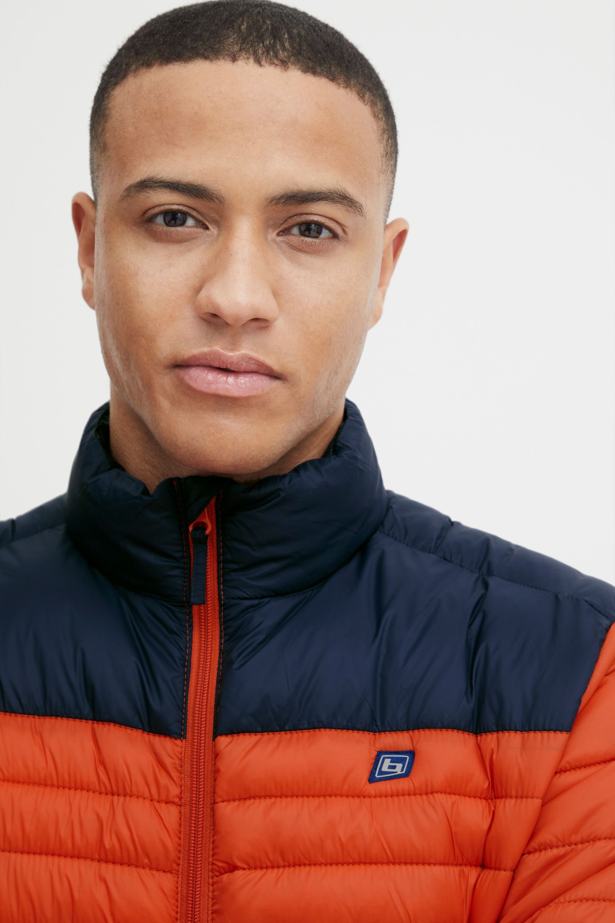 Blend Steppjacke BHOuterwear (1-St) Stilvolle Übergangsjacke mit Steppung