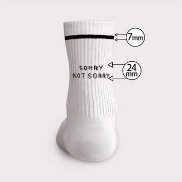 Made by Nami Tennissocken Weiße Tennissocken Atmungsaktive Crew Socks mit Sprüchen Retro Socken Lustige Socken mit Sprüchen Herren & Damen