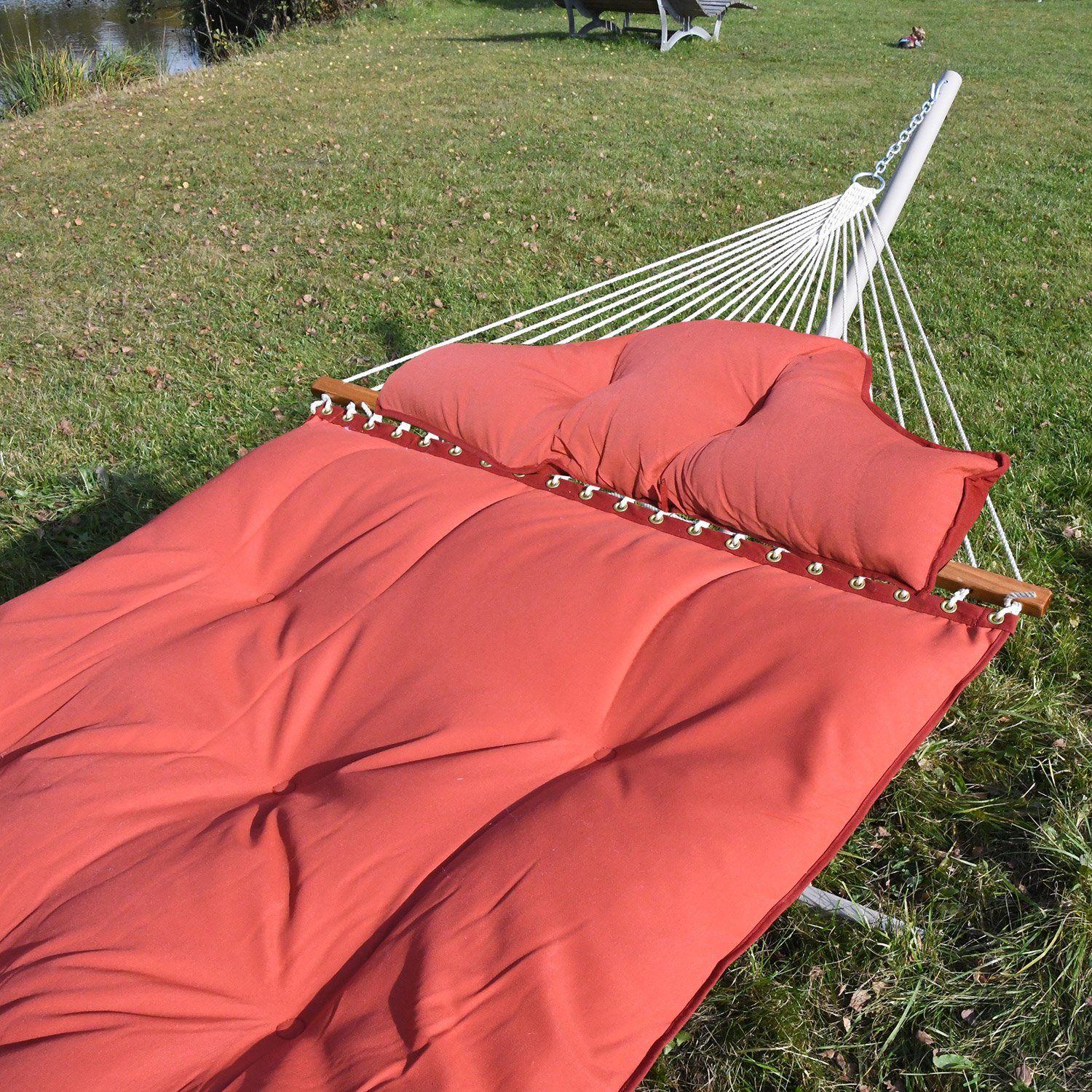 HOPLO Stabhängematte Kingsize Stabhängematte Stablänge 140 cm hellrot/rot gefüttert Olefin, Wetterfestes Material