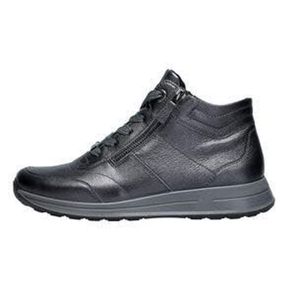 Ara Osaka Sneaker