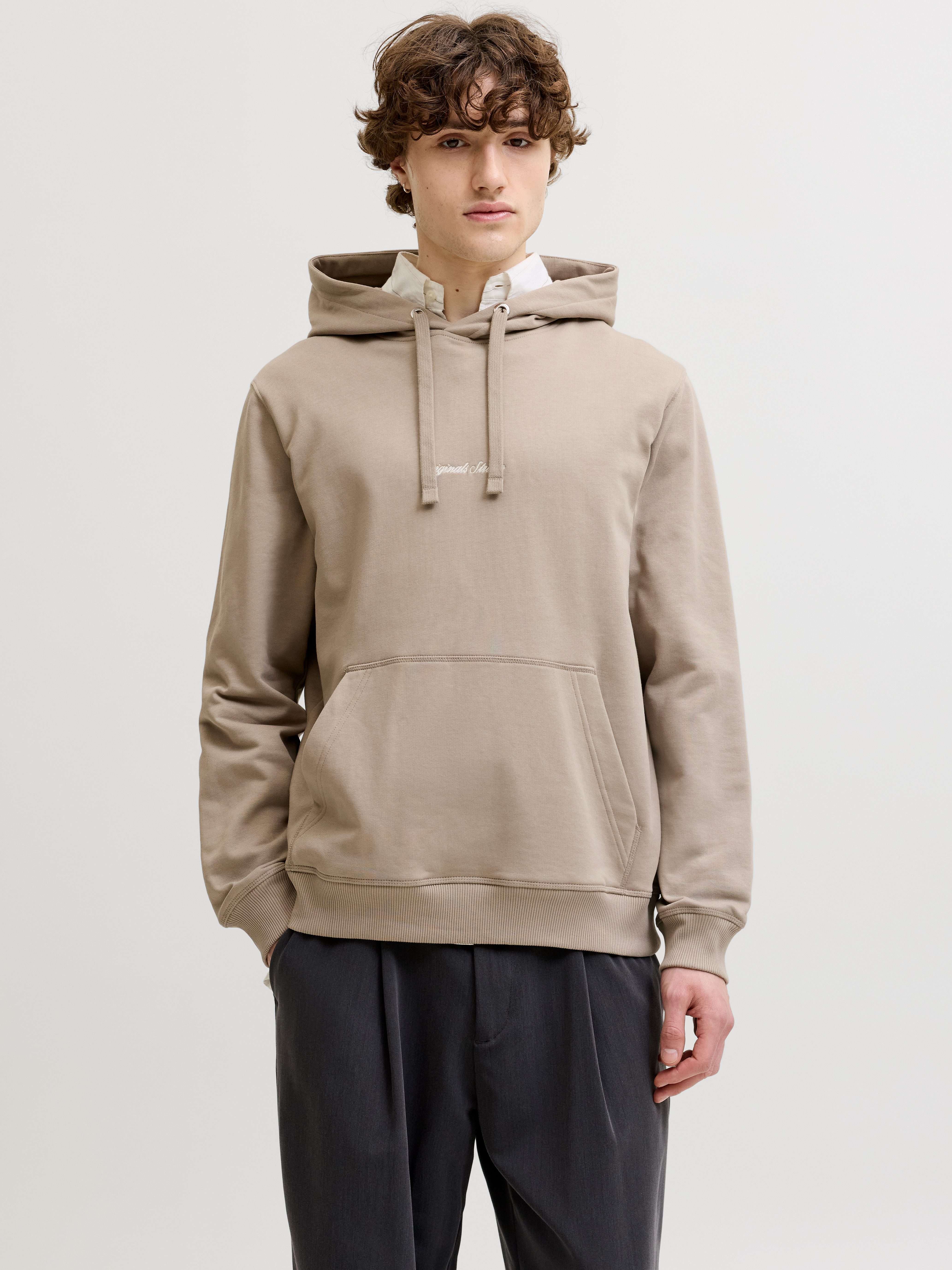 Jack & Jones Kapuzensweatshirt JORNORREBRO EMB SWEAT HOOD NOOS mit Logo Print