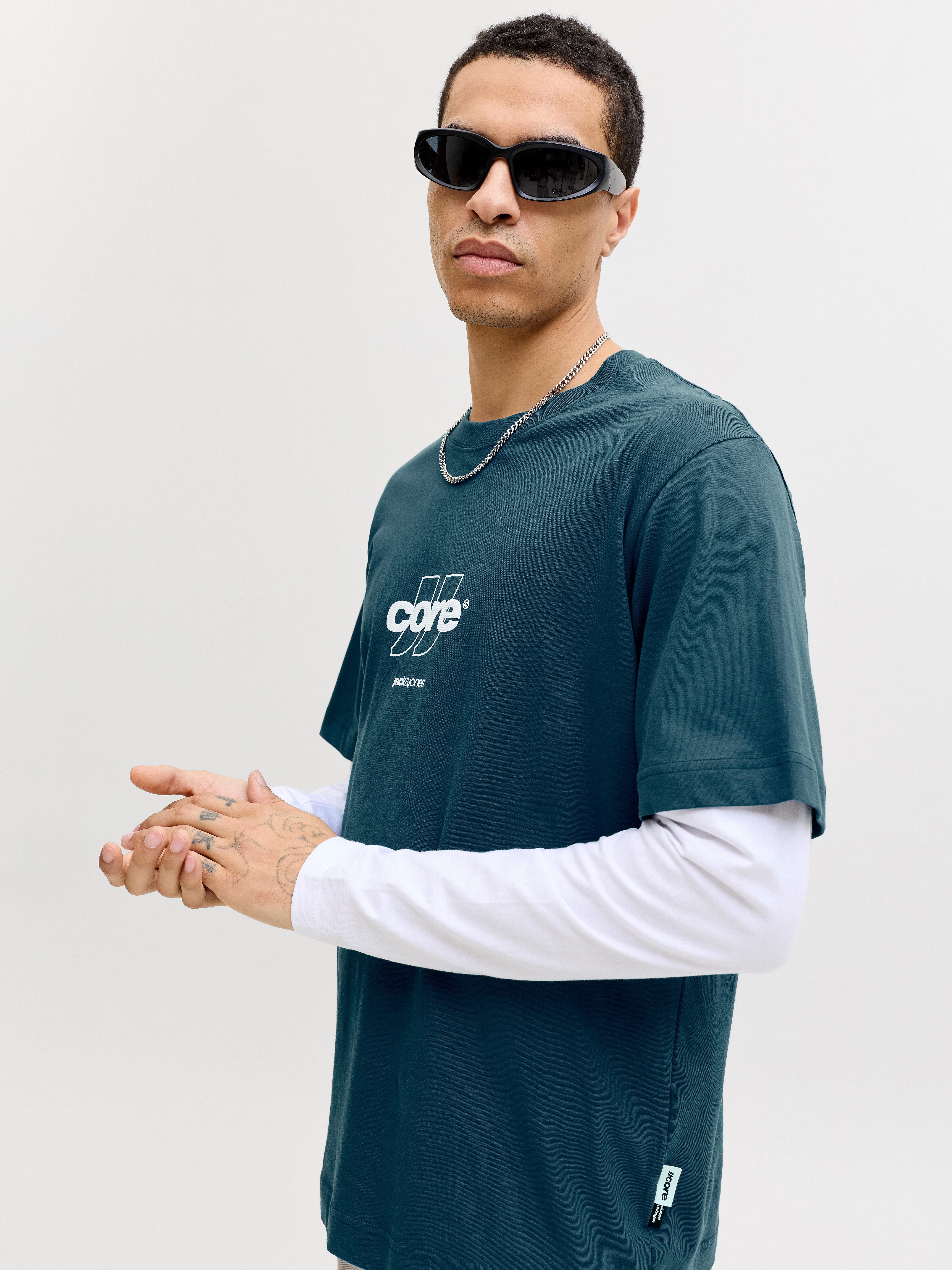 Jack & Jones T-Shirt JCOCLUB FRONT PRINT TEE SS CREW SN mit Print