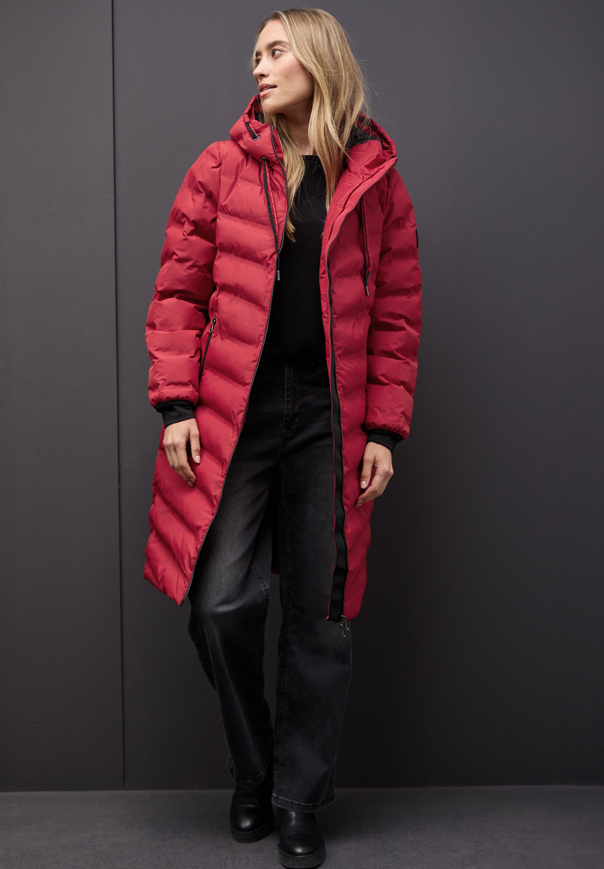 STREET ONE Steppjacke Damenmantel mit Kapuze und geklebten Nähten