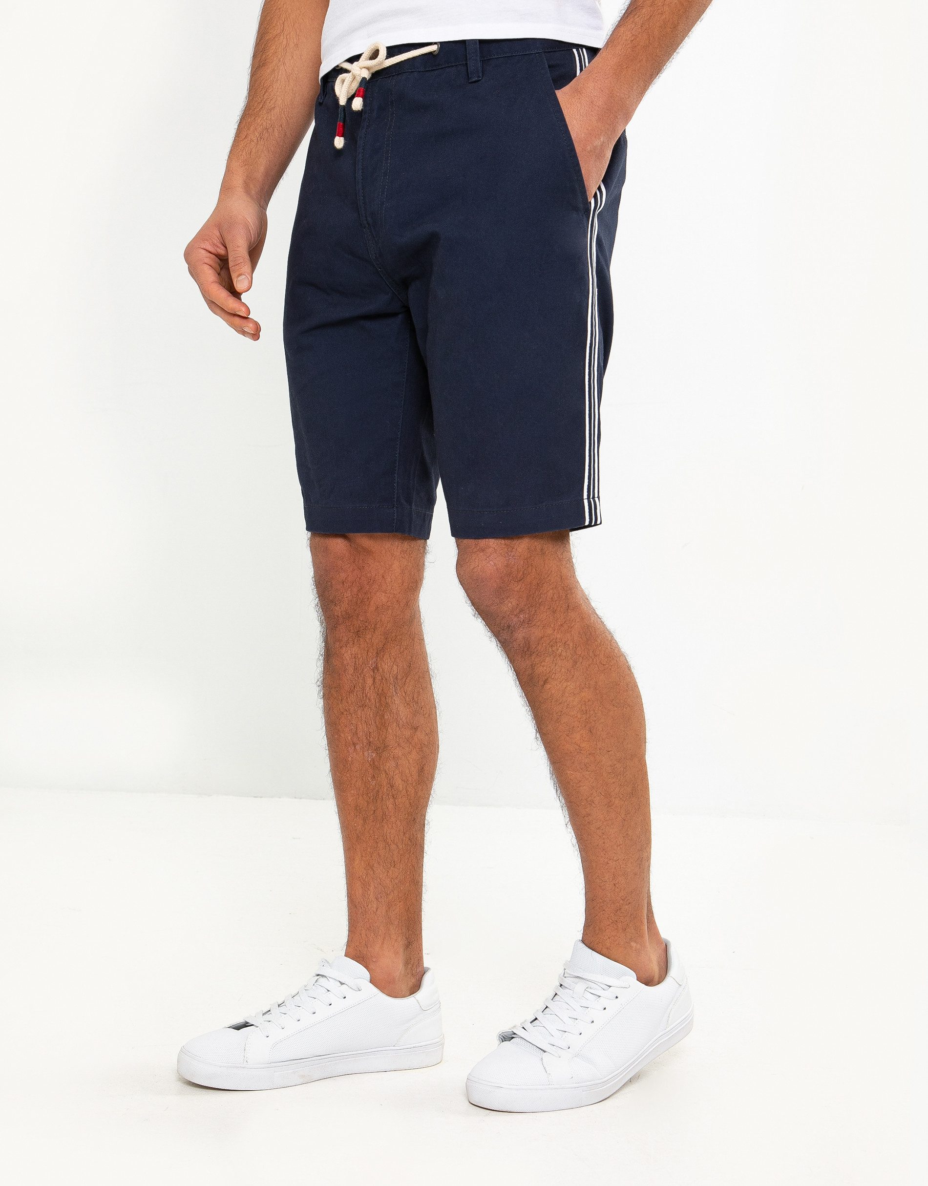 Threadbare Shorts (1-tlg) mit Streifen an der Seite