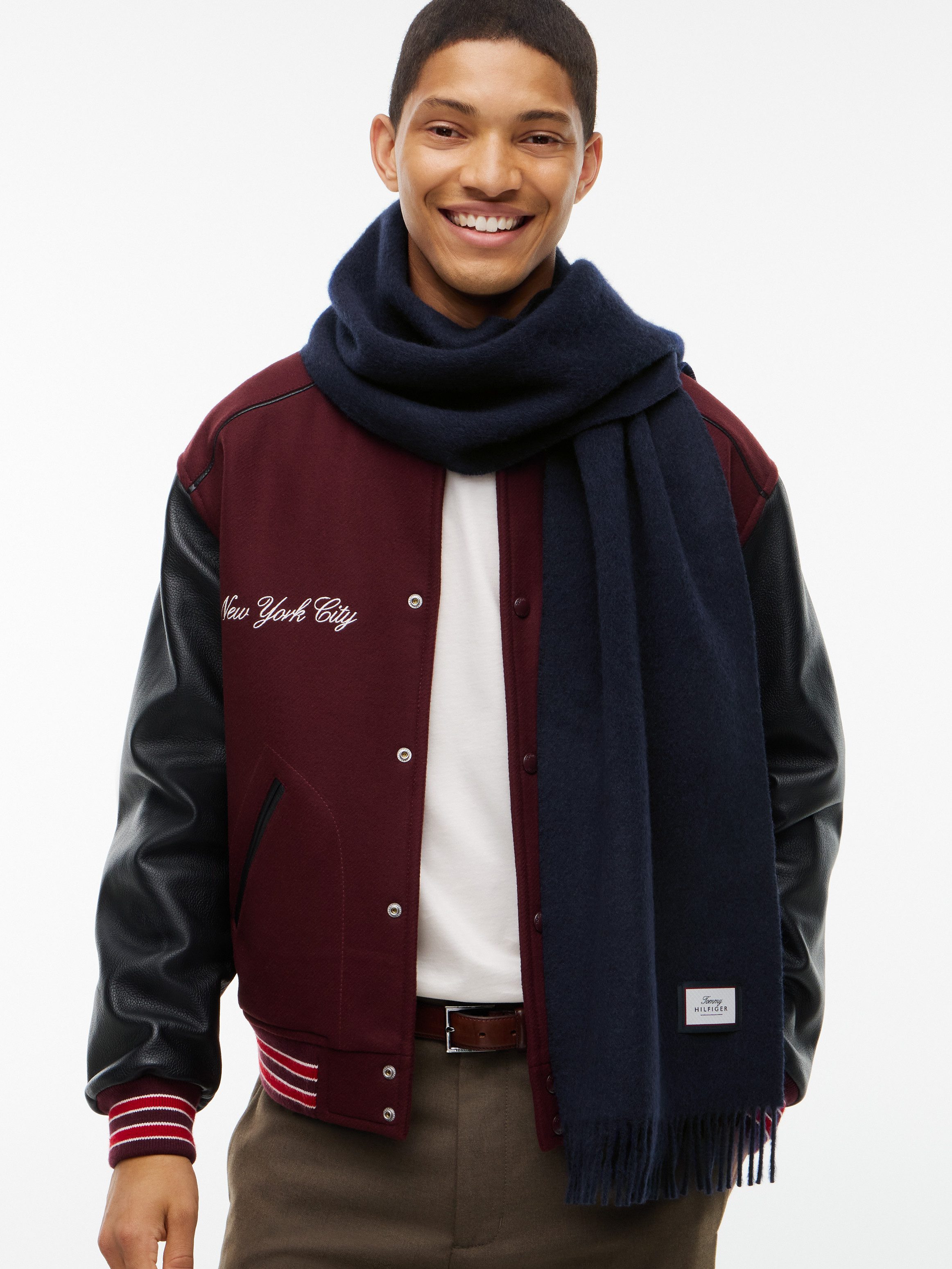 Tommy Hilfiger Wollschal, aus reiner Wolle mit Logo und Fransen
