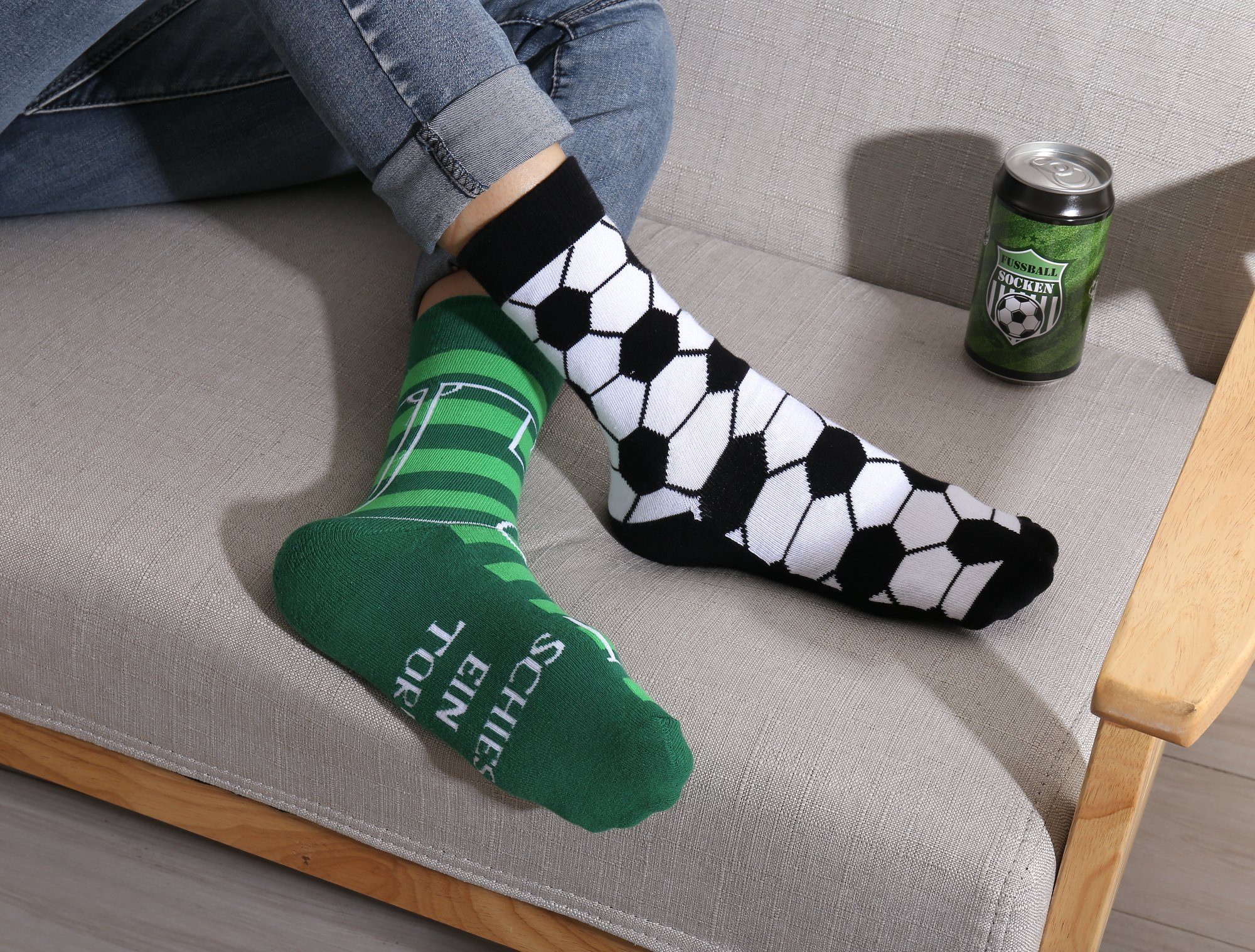 Lucadeau Freizeitsocken Lustige Fussball Socken, Geschenk für Männer, Vatertagsgeschenk (1 Paar) rutschfest, Gr. 39-46, Geschenk zum Vatertag, Geburtstagsgesche – Bild 3 von 5
