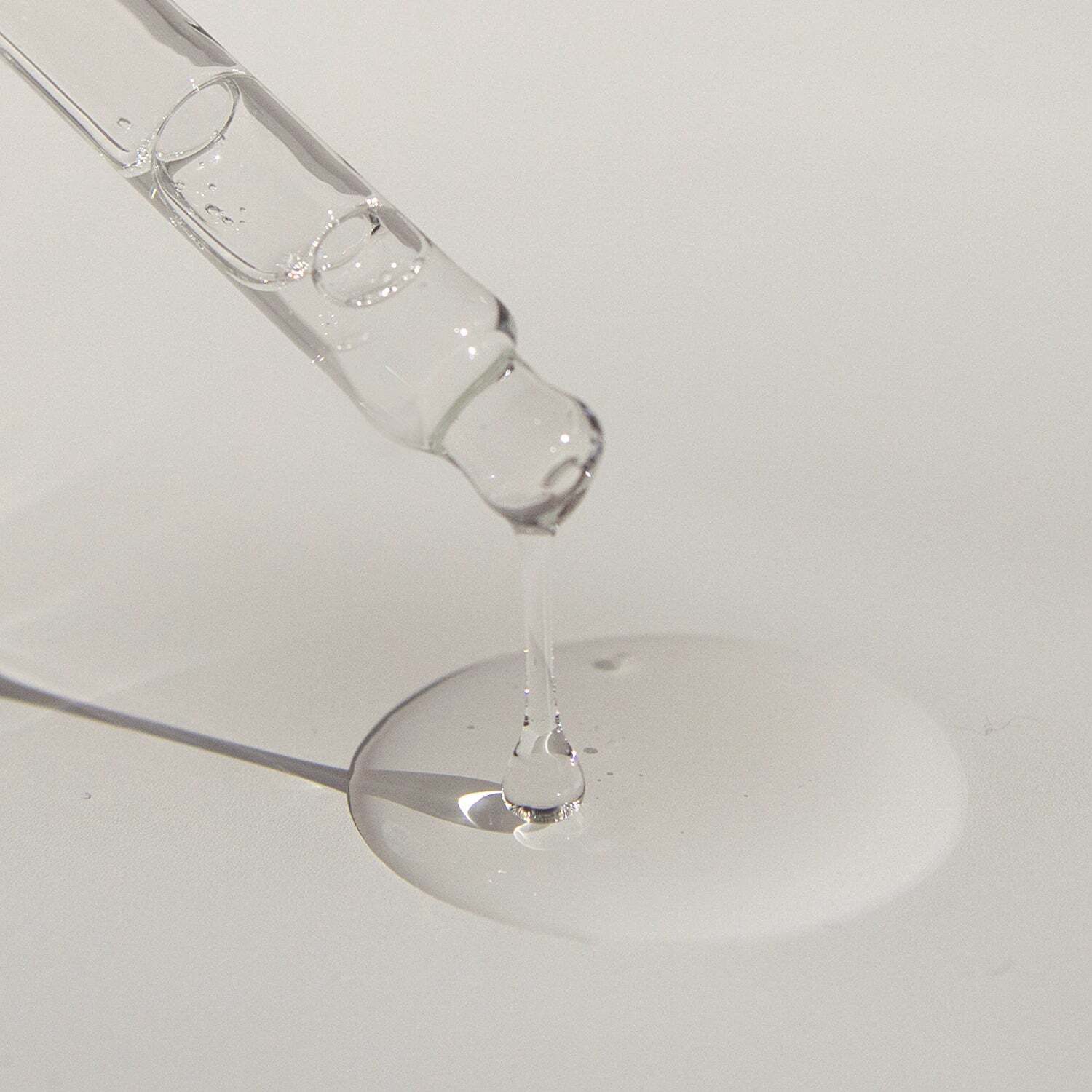 JUNGLÜCK Körperöl Rizinusöl - kaltgepresst - 100% Bio & Natürlich, 1-tlg., Stärkendes Öl für Haut, Augenbrauen und Haaransatz