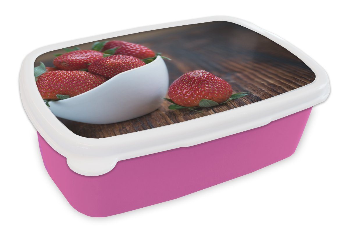 MuchoWow Lunchbox Erdbeere - Schale - Obst, Kunststoff, (2-tlg), Brotbox für Erwachsene, Brotdose Kinder, Snackbox, Mädchen, Kunststoff rosa
