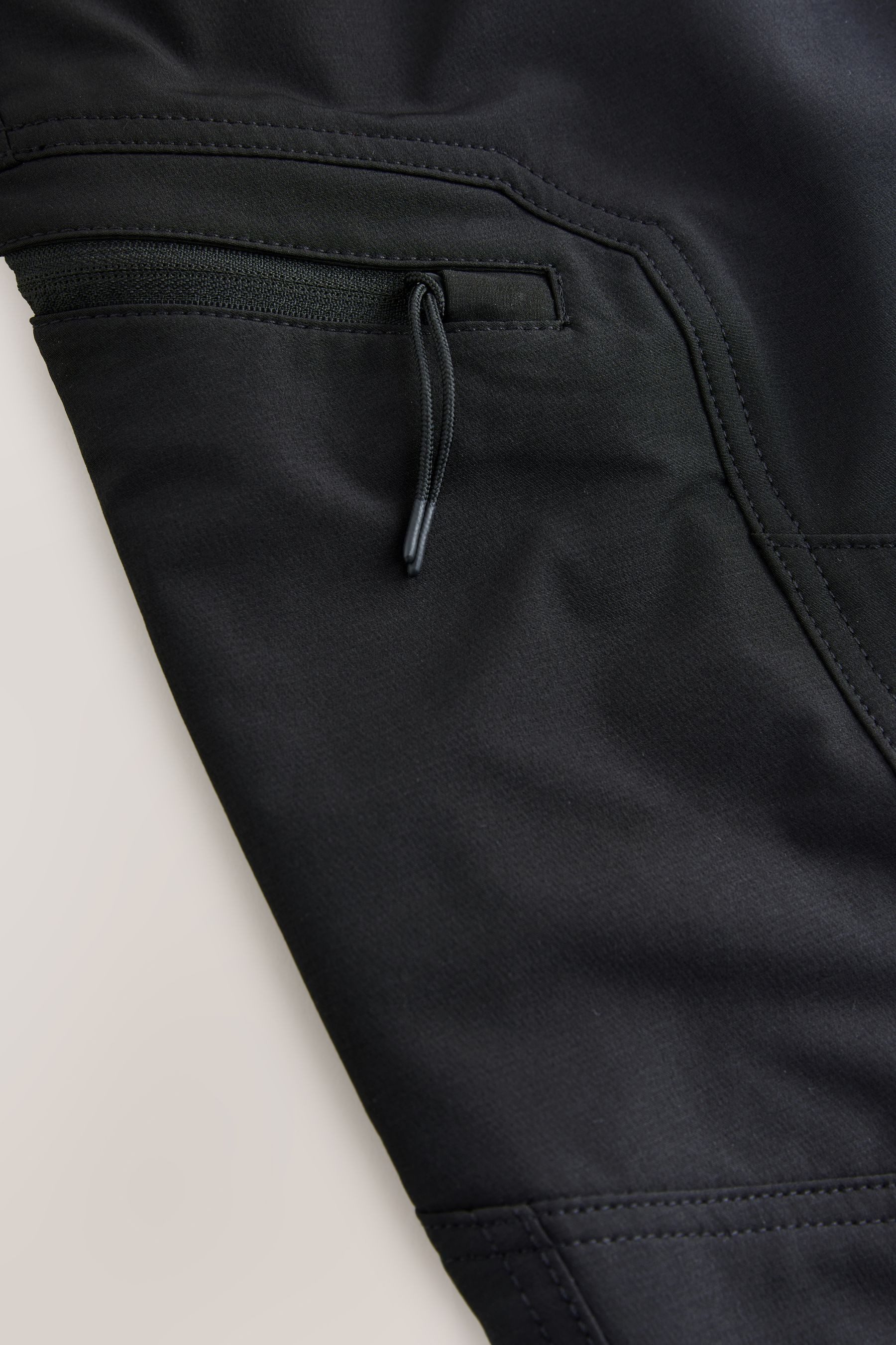 Next Cargohose Slim Fit Tech Utility-Cargohose mit Stretch (1-tlg)