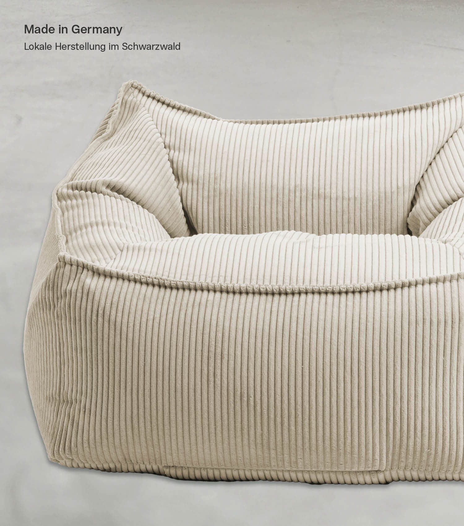 mokebo Sitzsack Der Lümmel (aus Cordstoff), Made in Germany, gemütlicher Cordsessel, Armlehnensessel in Beige – Bild 5 von 5
