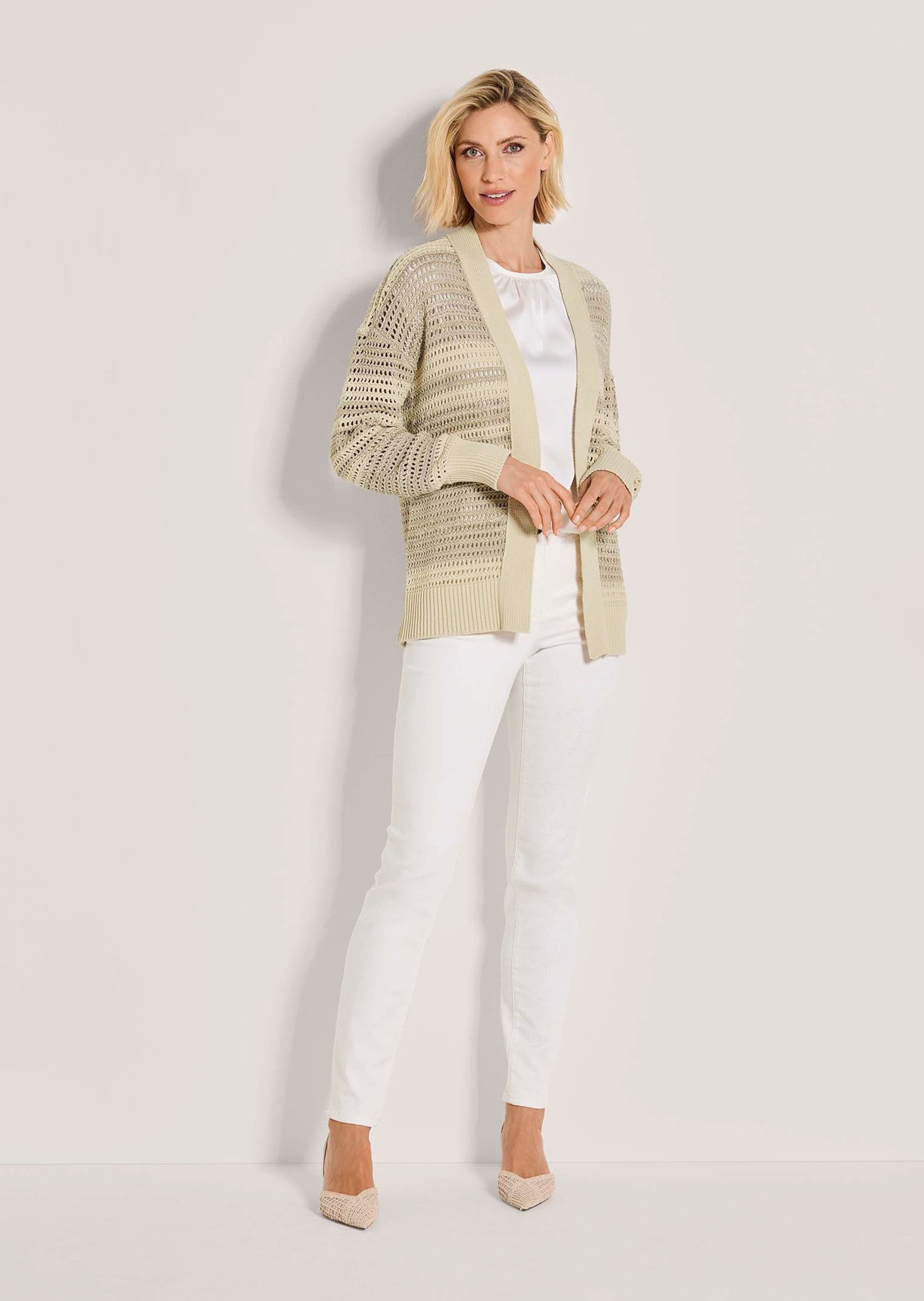 MADELEINE Strickjacke Eleganter Ajour-Cardigan mit Glanzgarn Luftiger Strick mit Streifenmuster und edlem Glanz, ohne Verschluss