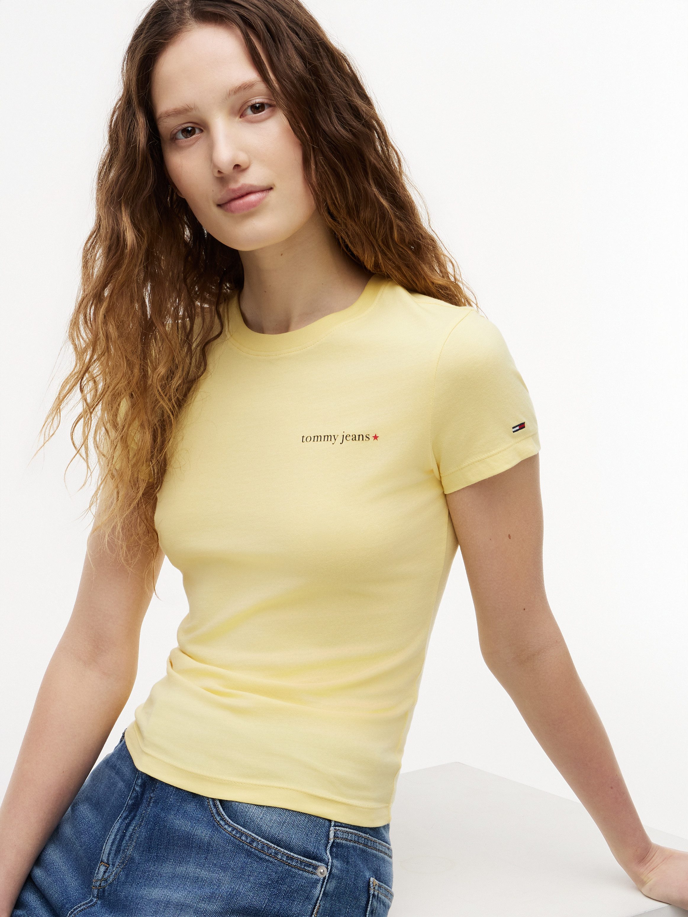Tommy Jeans T-Shirt TJW SLIM ESS LOGO 1 SS TEE EXT Baumwolle, slim fit