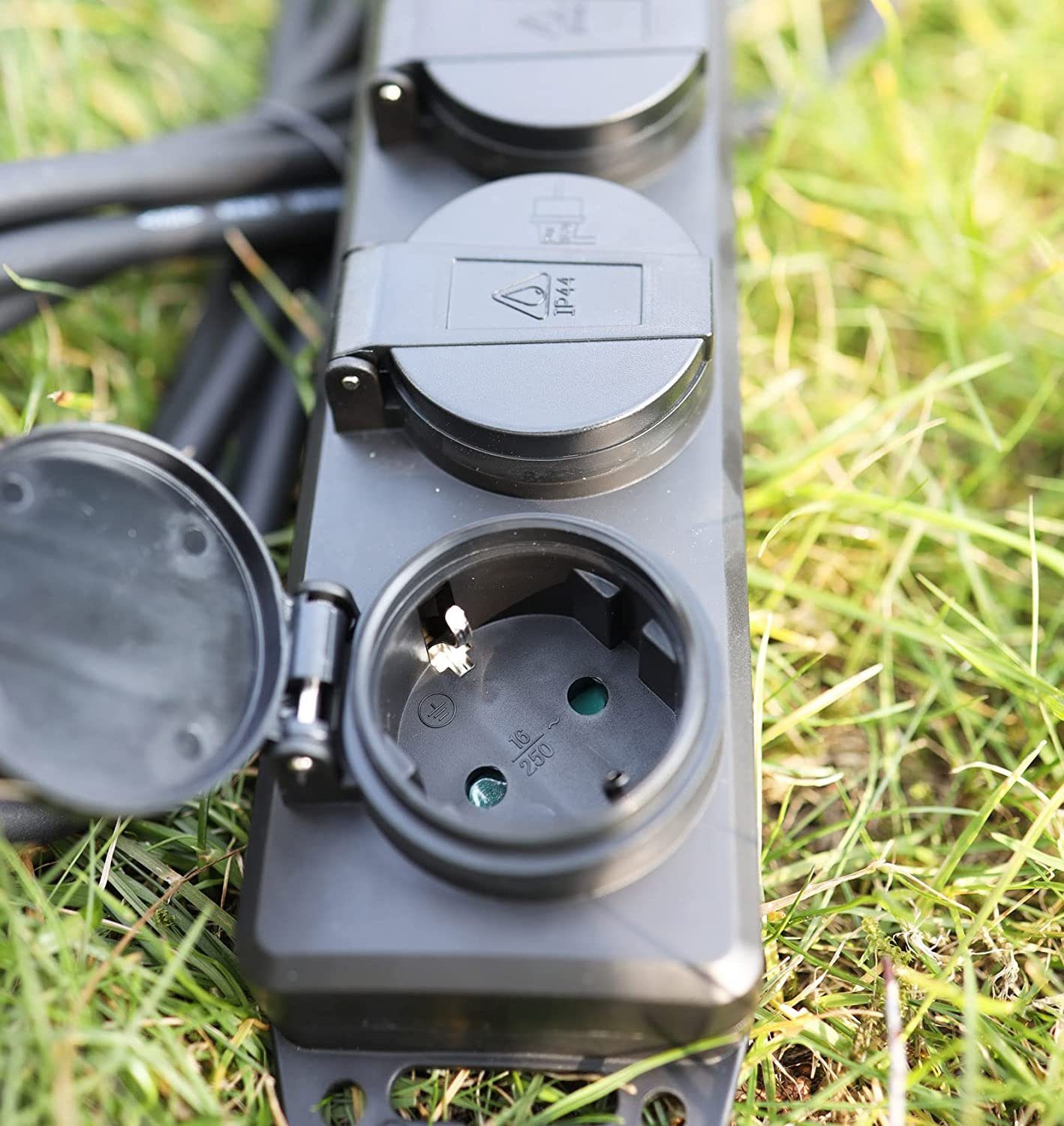 ChiliTec Gartensteckdose ChiliTec 4-fach Steckdosenleiste 3m Kabel IP44 für Innen und Außen