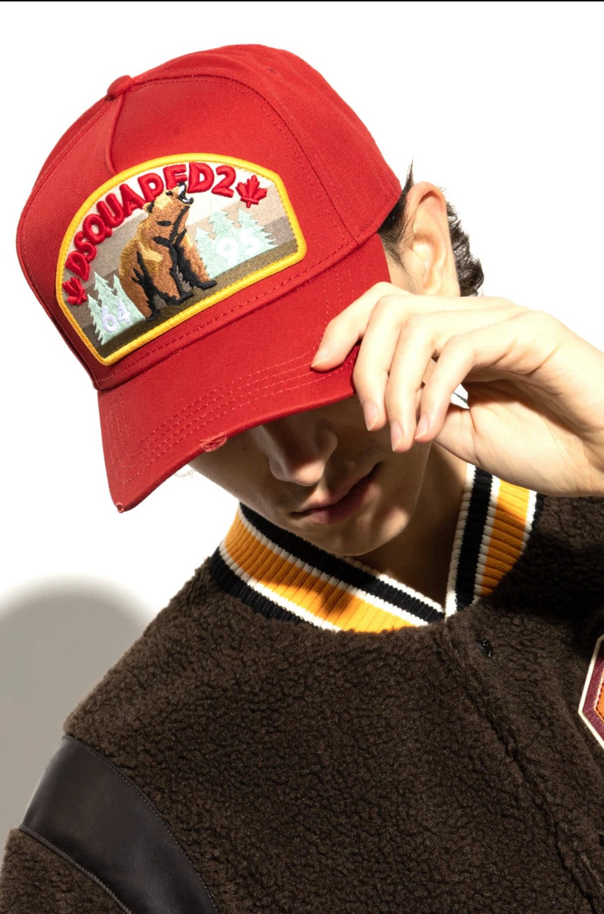 Dsquared2 Baseball Cap Canada Bär 64 Basecap Cap Icon Mütze Basebalkappe Markantes Frontpatch mit Bärenmotiv, gestickte Details