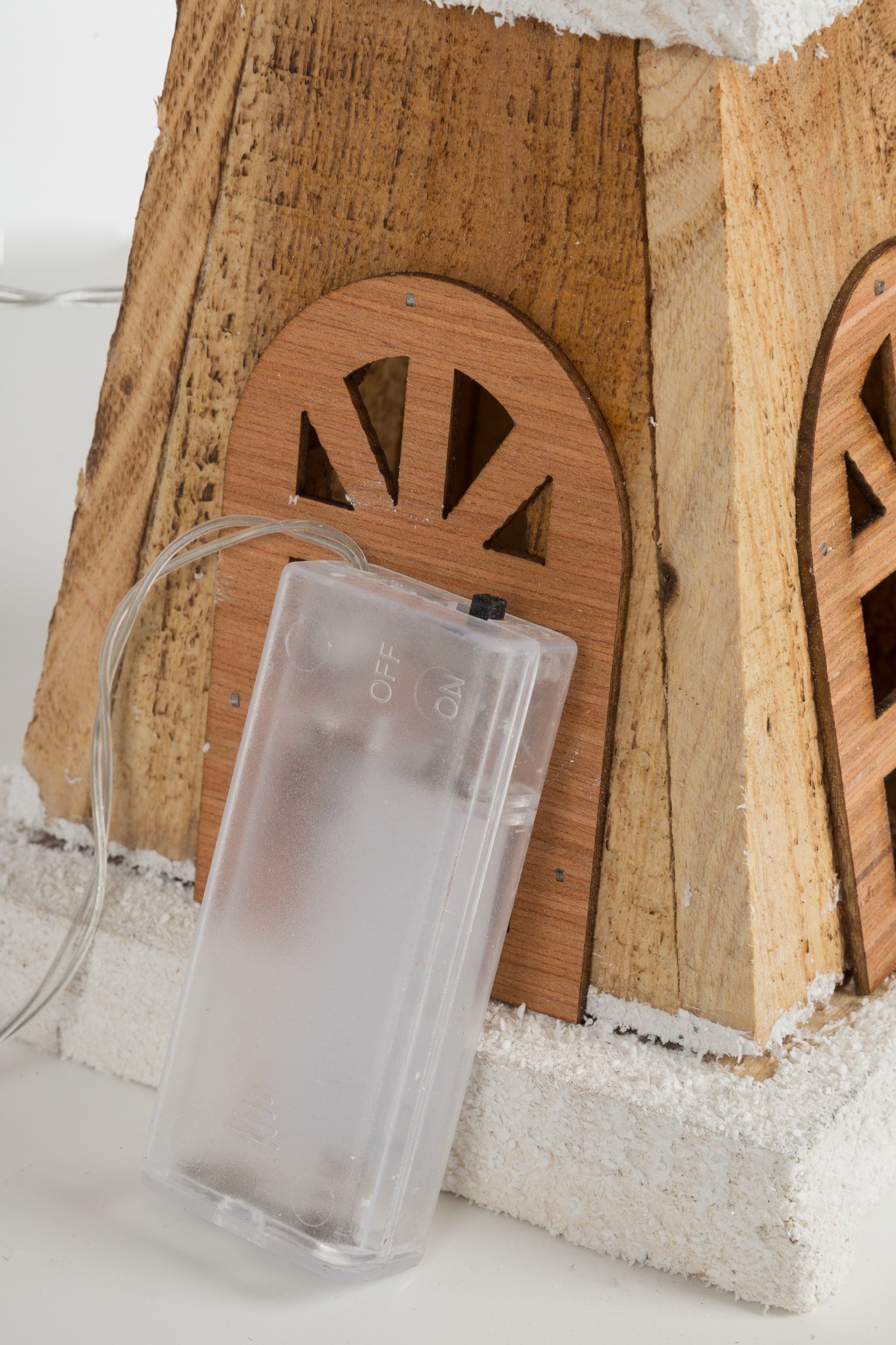 Wohnando LED Dekoobjekt Holzlaterne mit Lichterkette: Stimmungsvolle + Winterzauber Dekoration