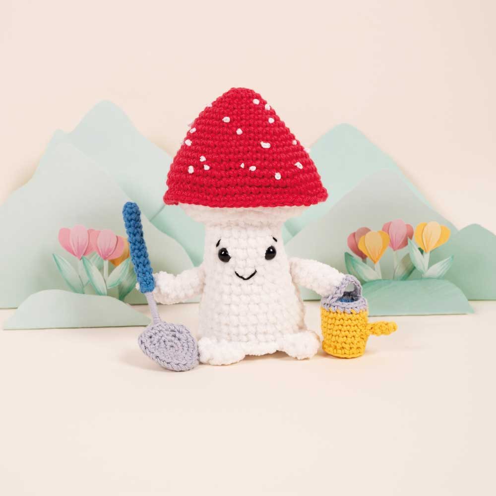 DMC Kreativset DMC Amigurumi Häkelkit "Gärtnerpilz", 14,5x15cm, (embroidery kit by Marussia)